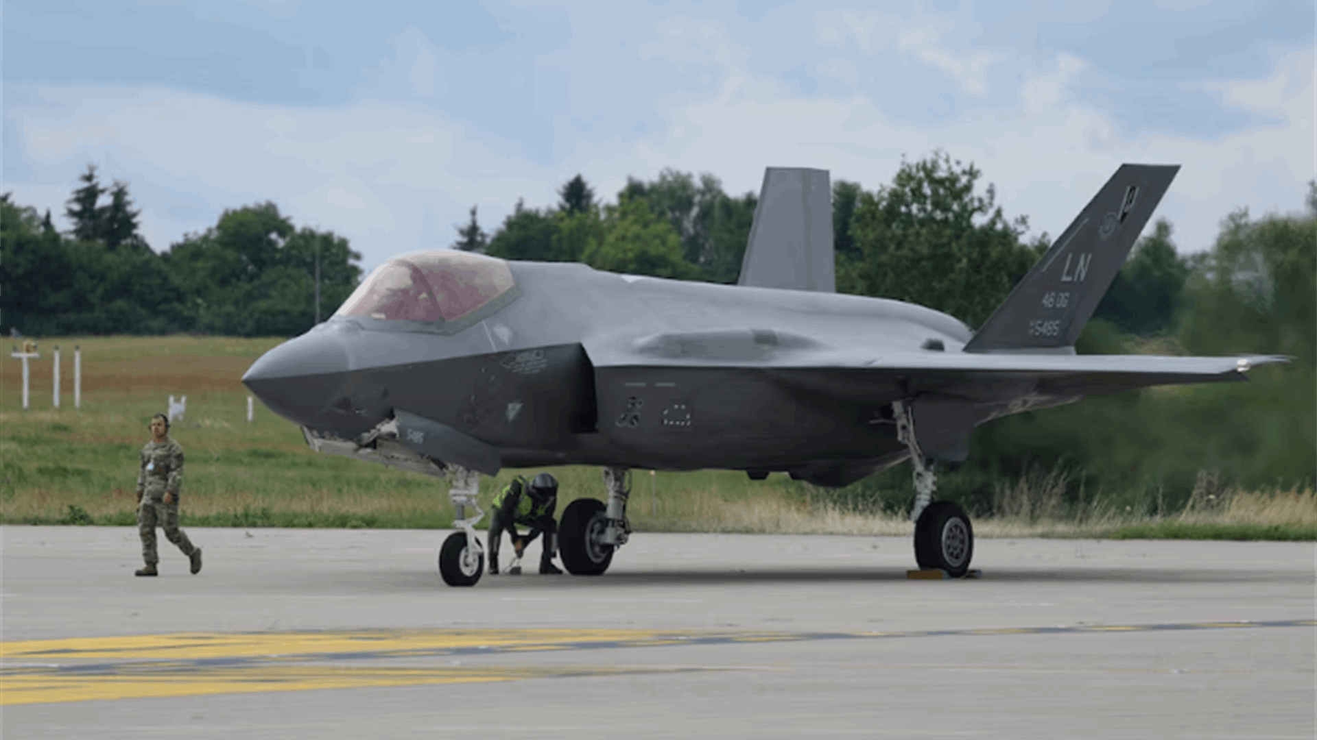 Trump says he will lift Turkey sanctions, decide on selling F-35s
