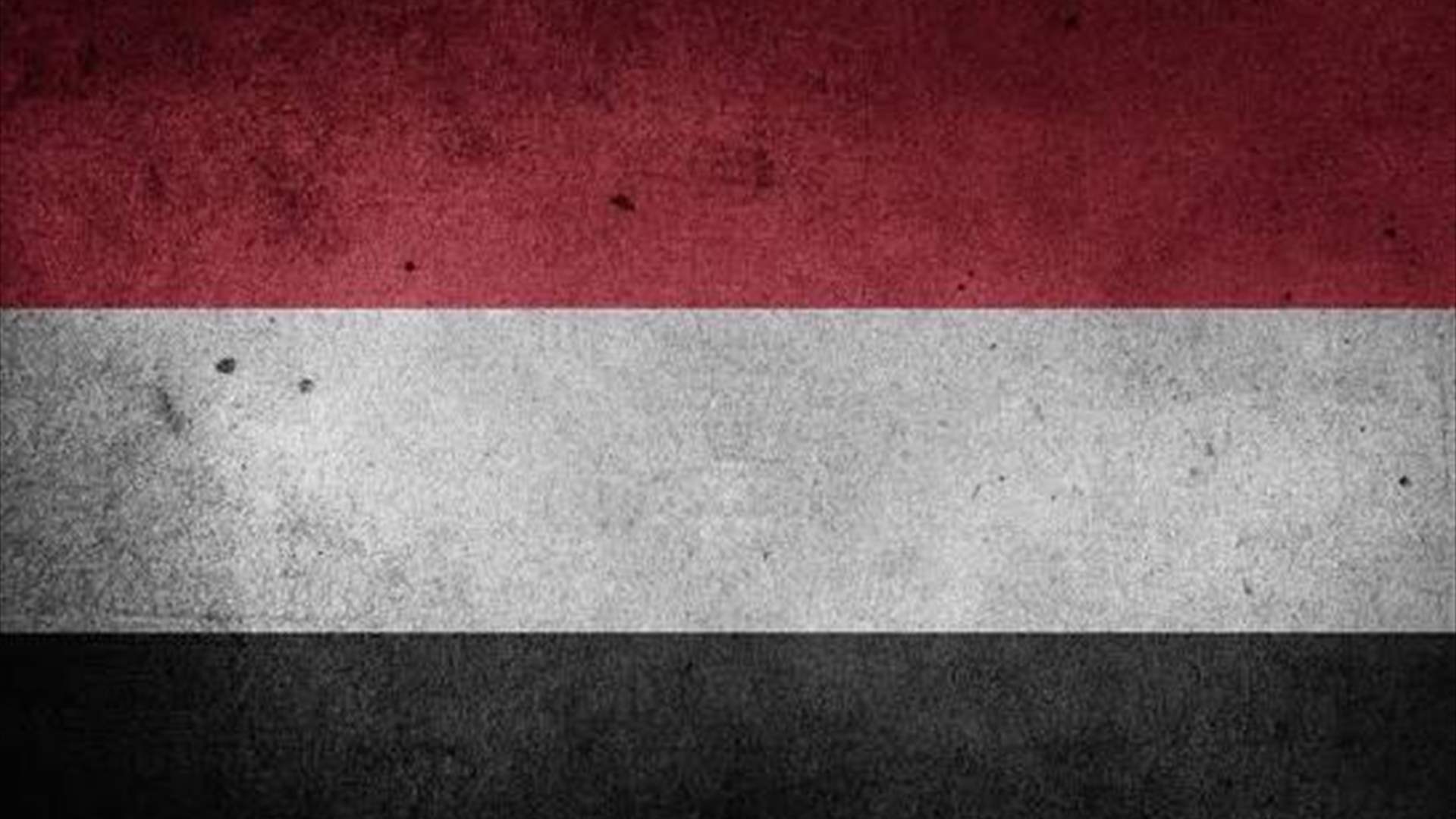 Yemen government says attacked Sanaa airport to keep Iranian plane from landing