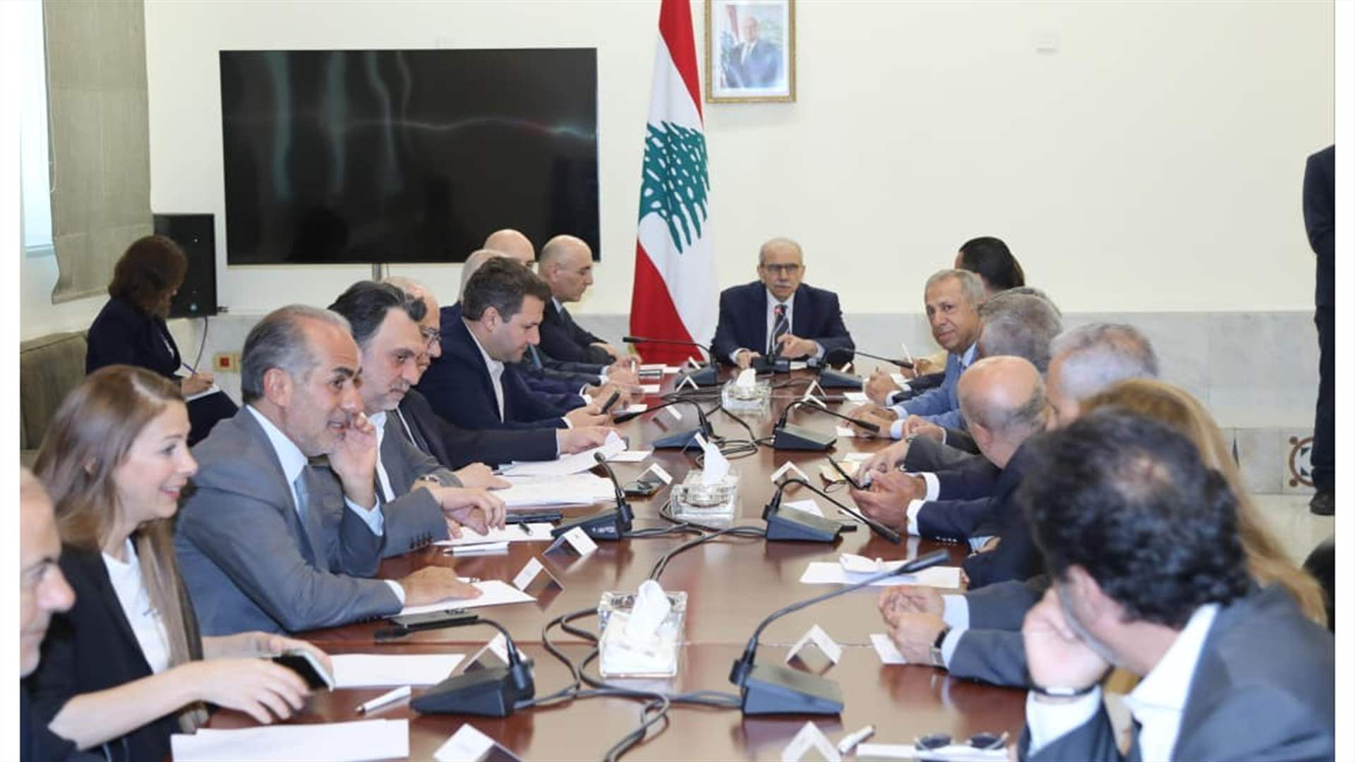 رئيس الحكومة ترأس اجتماعا للبحث في مسألة معالجة النفايات في بيروت حاصباني: وضعت كل الأفكار على الطاولة لدراستها بصورة شاملة