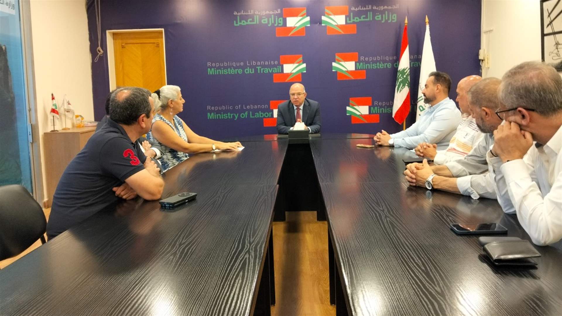 الوزير حيدر استمع لمطالب "اوجيرو" والتقى وفدا من لجنة الإنقاذ الدولية