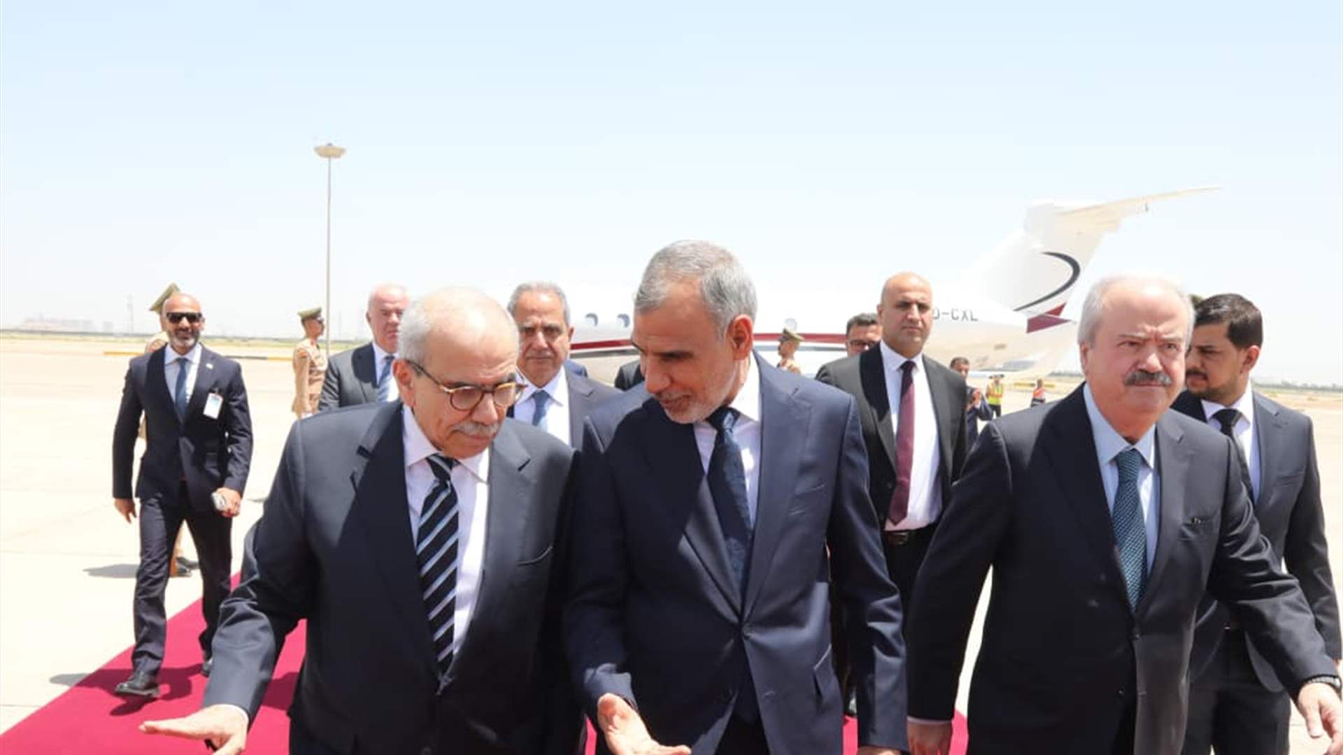 الرئيس سلام يصل العراق على رأس وفد وزاري