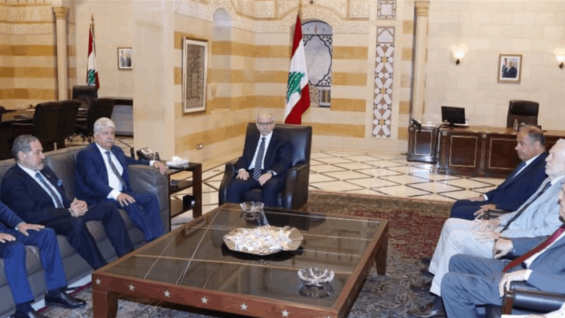 لقاء لبناني فلسطيني في السرايا بحث في تفعيل العلاقات