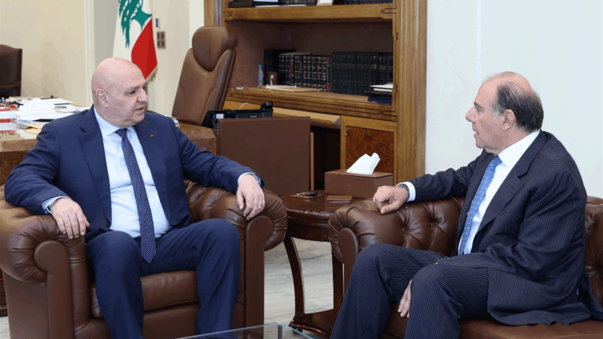 لقاء جمع حاكم مصرف لبنان برئيس الجمهورية
