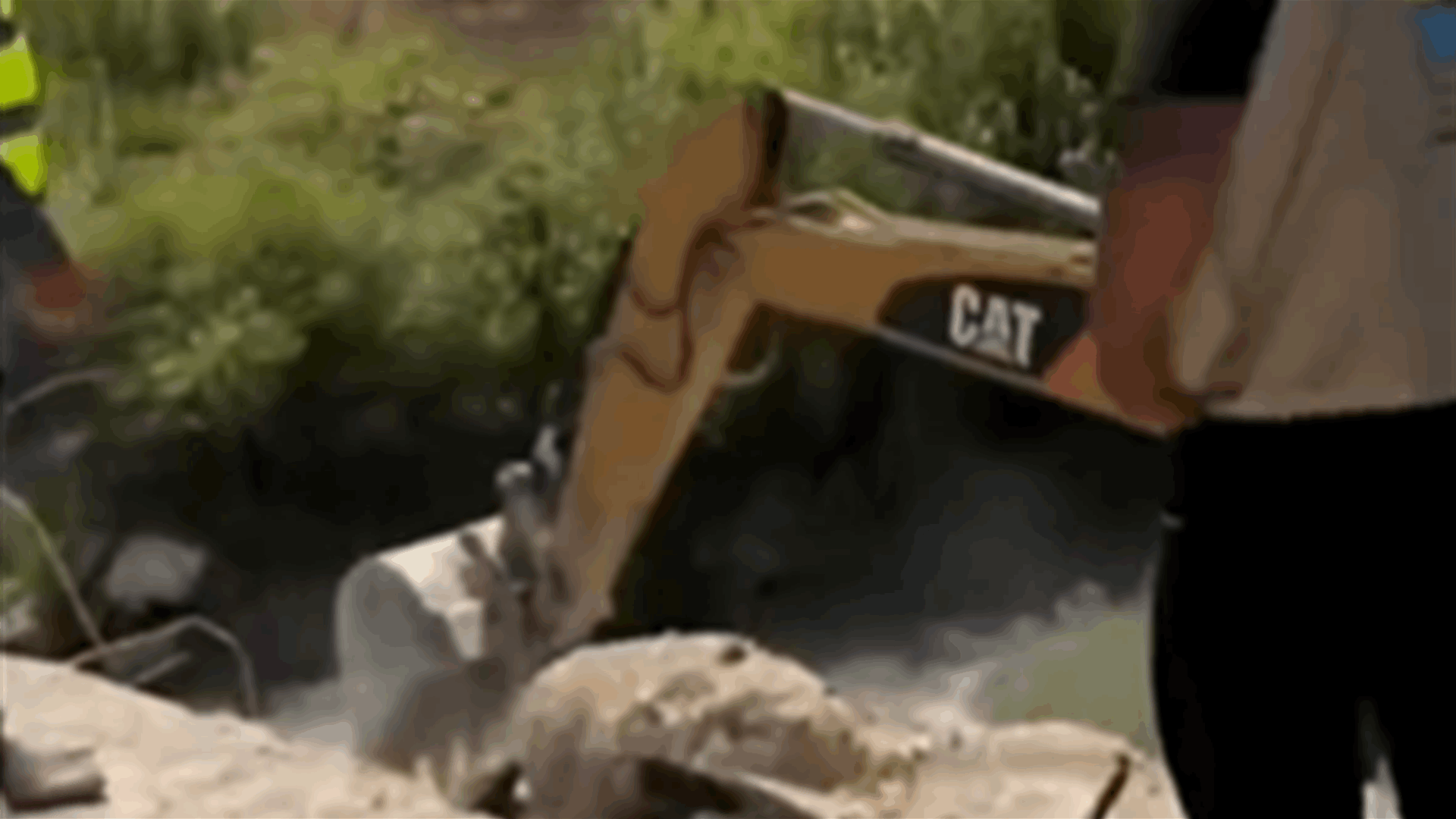 Temporary crossing restores hope after destruction of Qaaqaiyet al-Jisr bridge: The details 