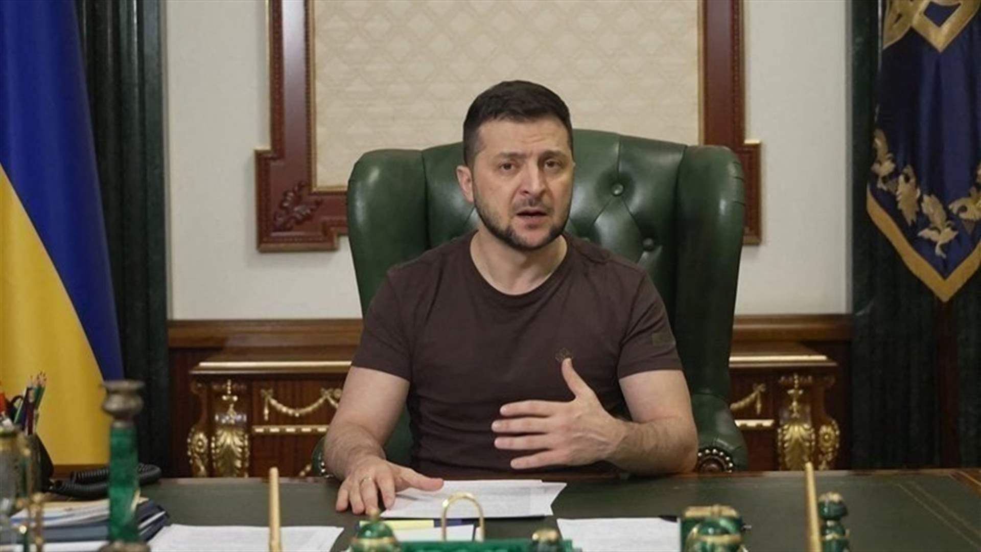زيلينسكي: الجيش قصف مصفاتين للنفط في روسيا