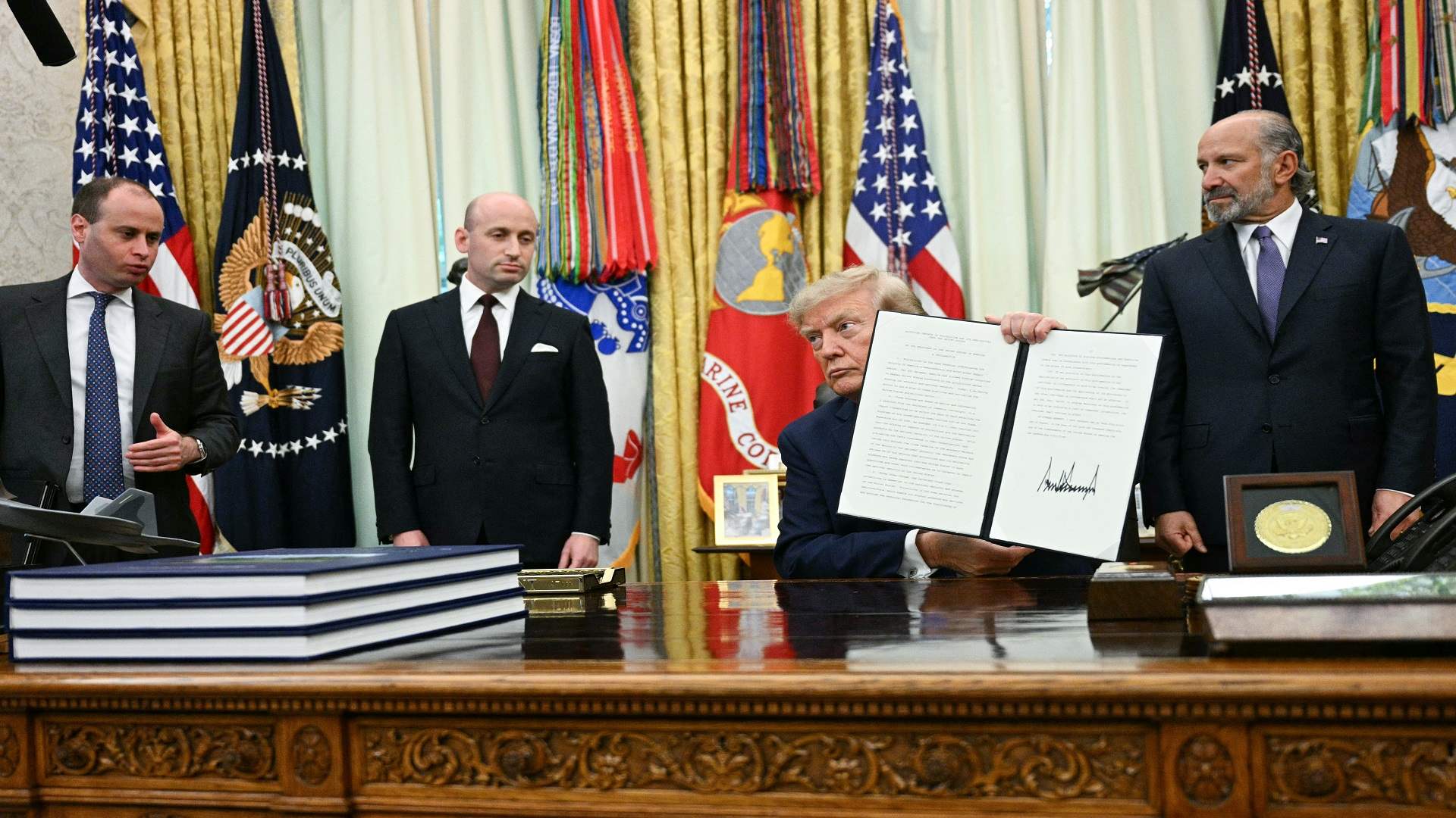 الولايات المتحدة تفرض رسوما بنسبة 15% على منتجات البولي سيليكون