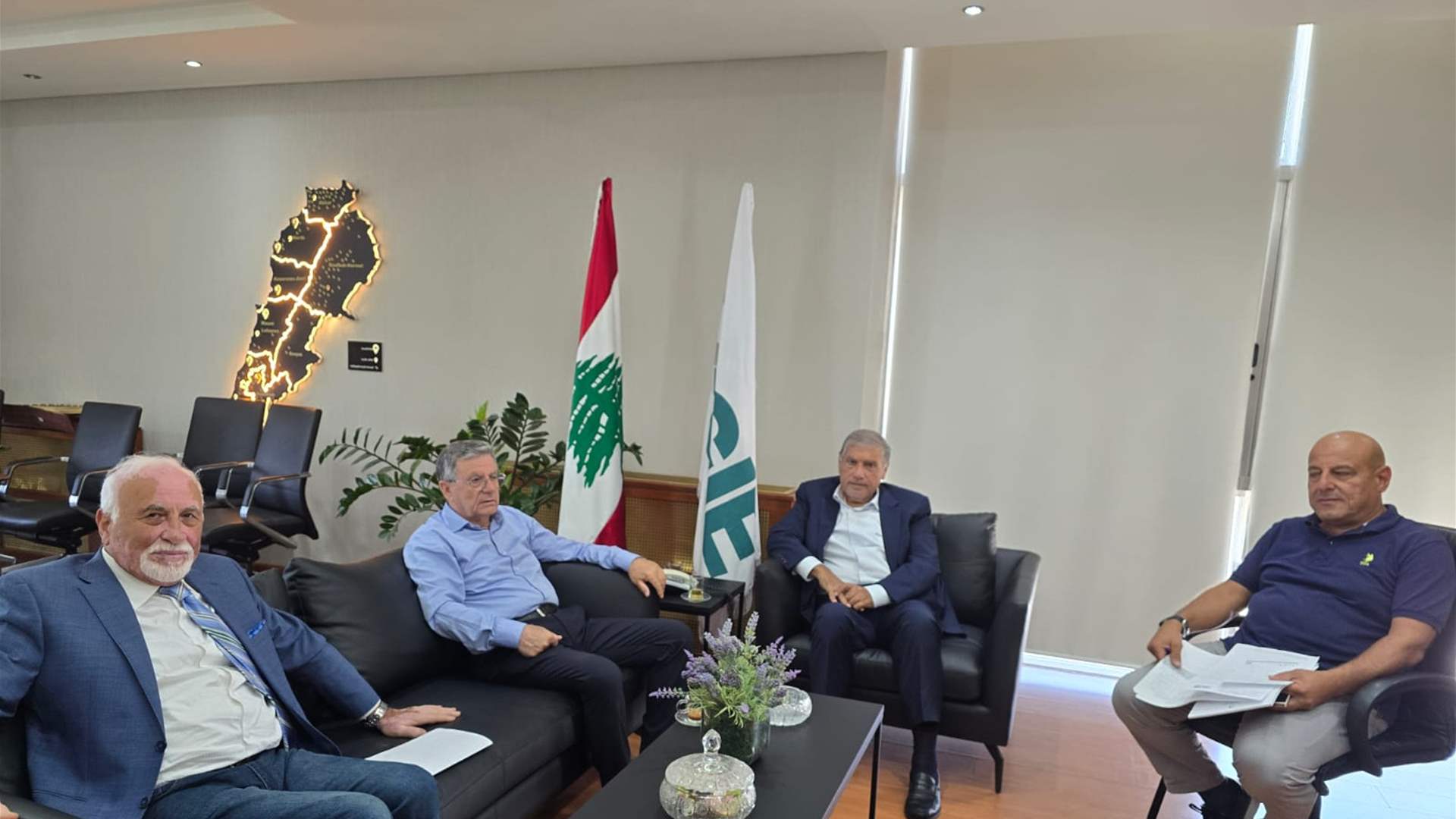 سقلاوي بحث مع رئيس بلدية رميش في حلول مناسبة" لتسلُّم التبغ من قرى المنطقة