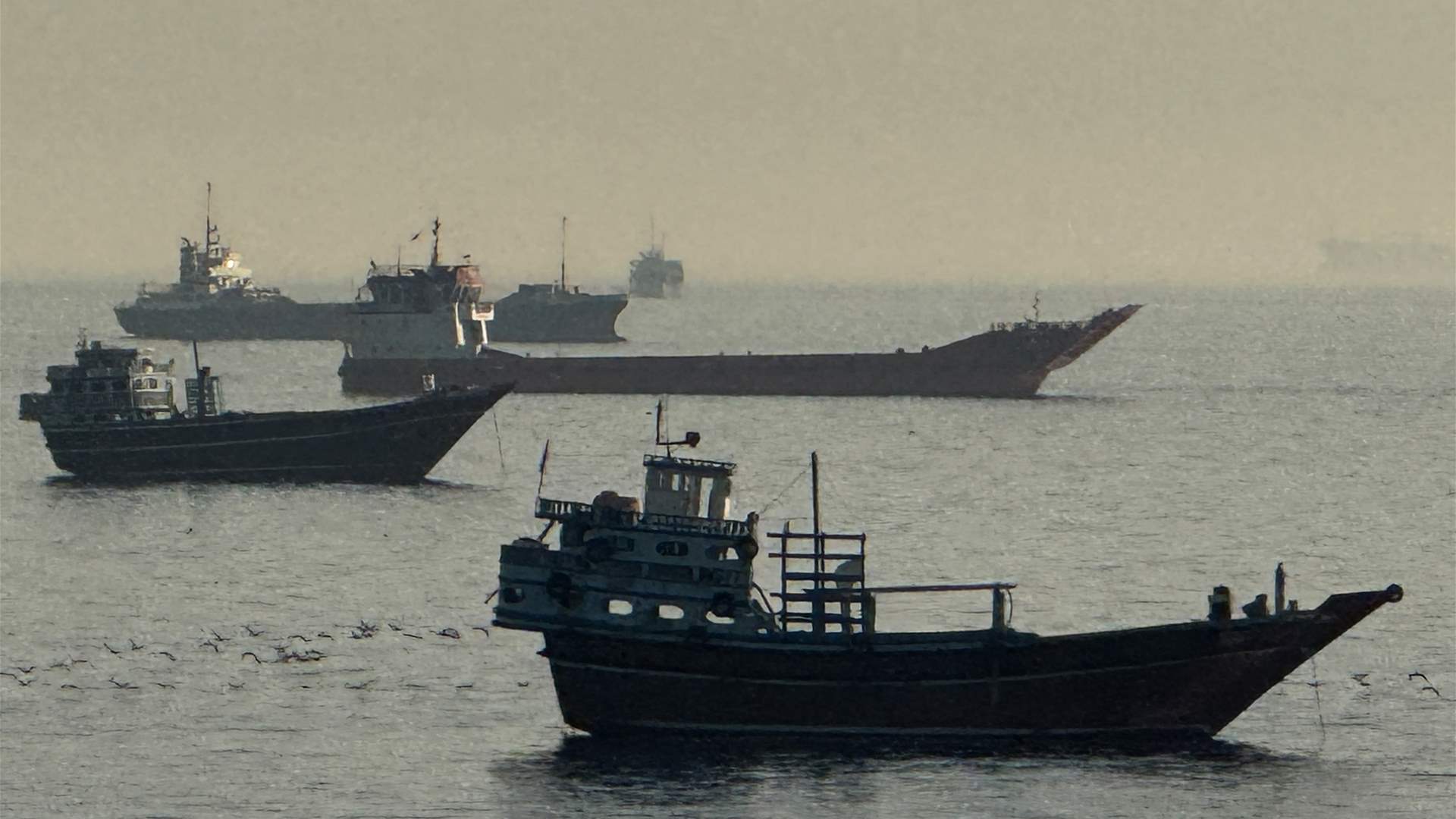 Iran's Revolutionary Guard says re-opening Strait of Hormuz does not depend on talks with Oman