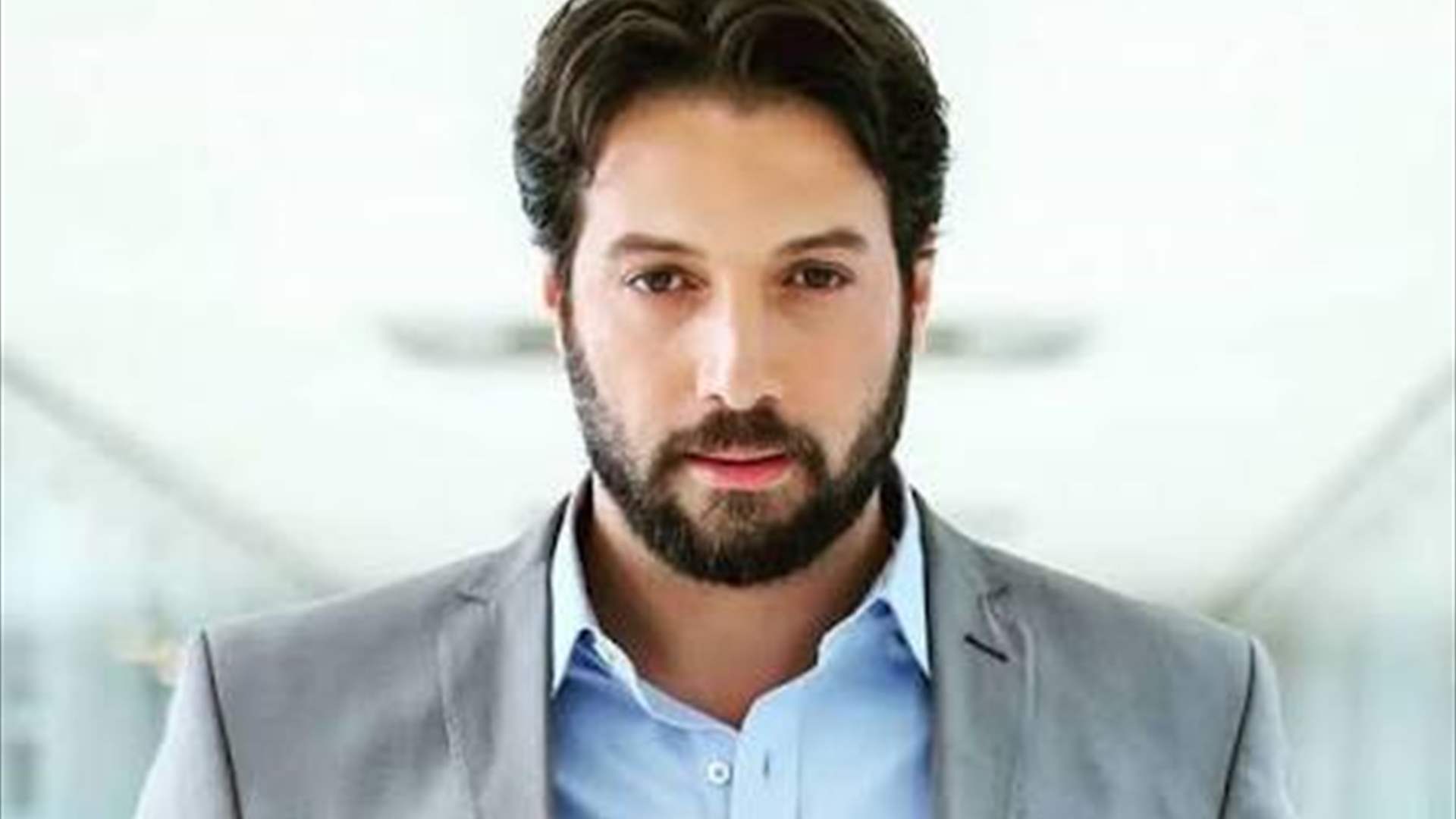 محمد الأحمد وعلا سعيد يكشفان جنس مولودهما الأول (صورة)