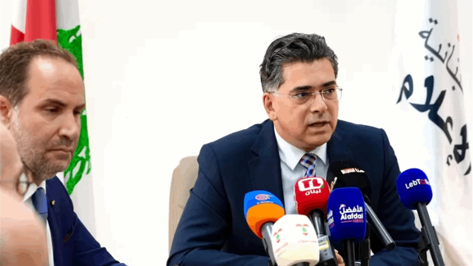 برعاية وزارة الإعلام... إطلاق مبادرة التأمين المجاني للوافدين العرب والأجانب إلى لبنان
