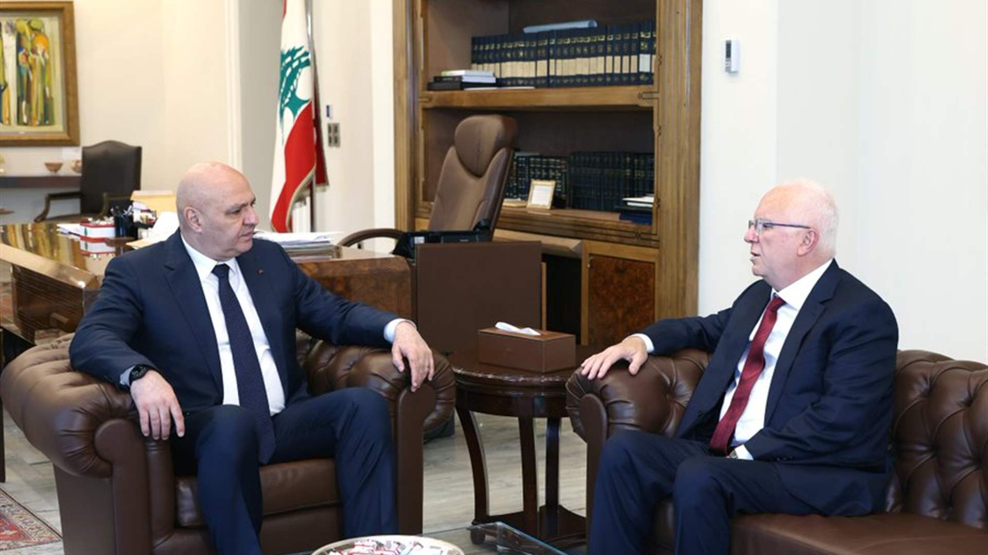 النائب ميشال ضاهر عرض مع رئيس الجمهورية العماد جوزاف عون الأوضاع العامة في البلاد مركزاً على أهمية معالجة التحديات الاقتصادية كما تناول البحث حاجات منطقة البقاع لا سيما مع اقتراب فصل الشتاء وما يرافقه من صعوبات معيشية كثيرة