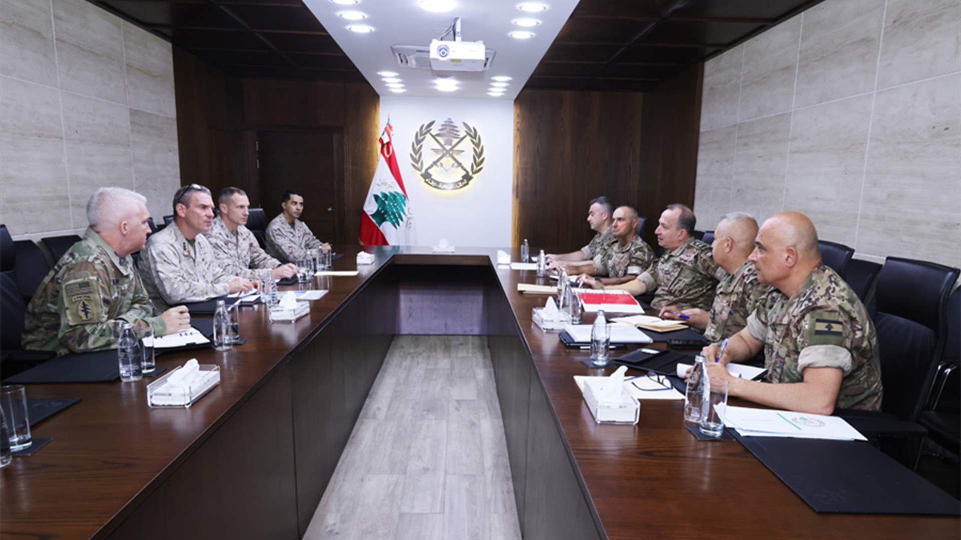 قائد الجيش يستقبل الجنرال الأميركي Joseph Clearfield رئيس مجموعة التنسيق العسكري الخاصة بلبنان MCG4L