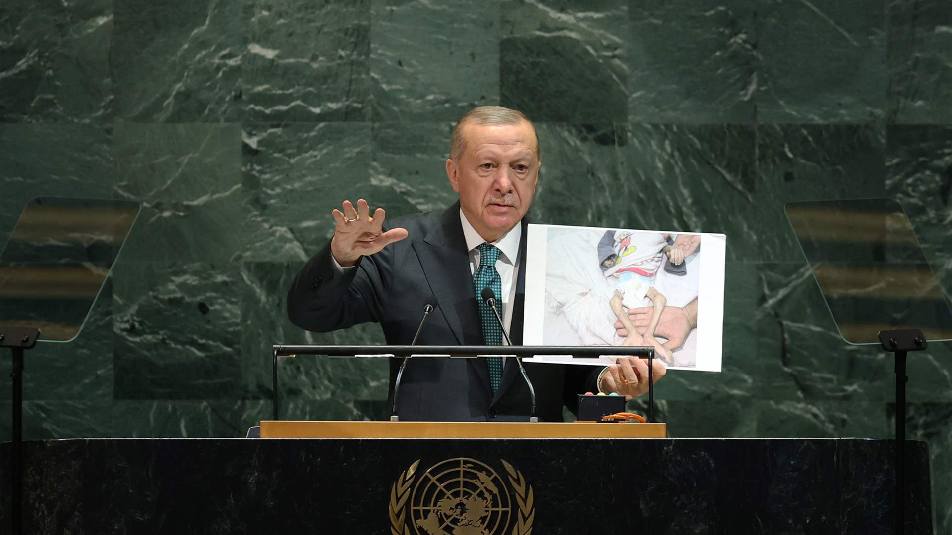 إردوغان: إسرائيل تسعى إلى إزالة فلسطين من الأجندة المشتركة للانسانية