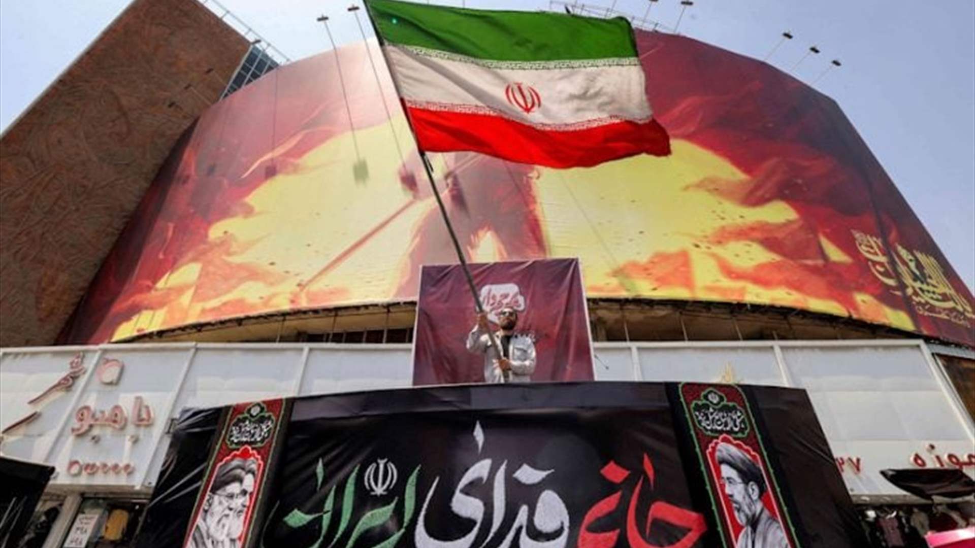 إيران تعتبر طياريها الثلاثة المفقودين أسرى في قطر حتى جلاء مصيرهم