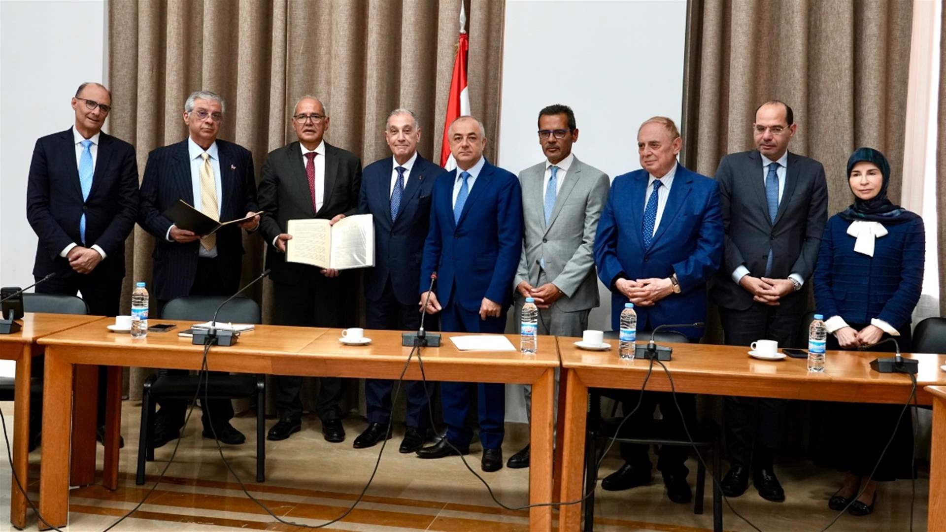 بو صعب ونواب بحثوا مع وفد "مجموعة العمل الأميركي من أجل لبنان" التطورات ومستقبل اليونيفيل