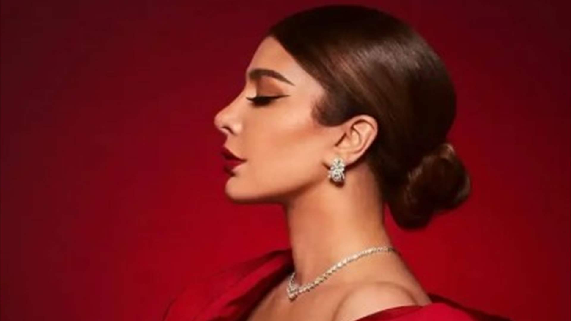 بعد 15 عامًا من الغياب... أصالة تعود إلى دمشق وتكريم خاص بانتظارها