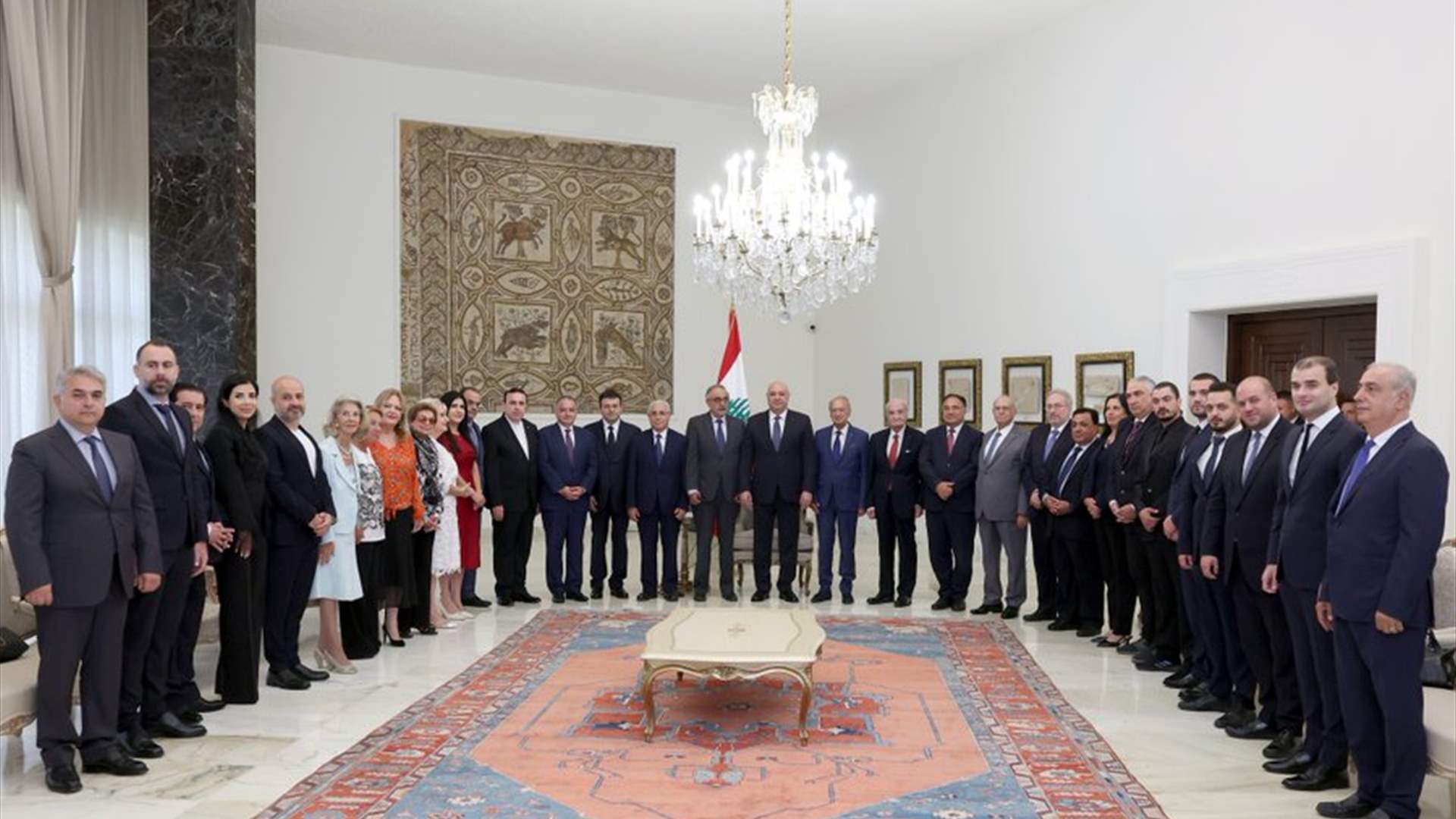 الرئيس عون أمام وفد المجلس العام الماروني: لا خيار إلا التفاوض