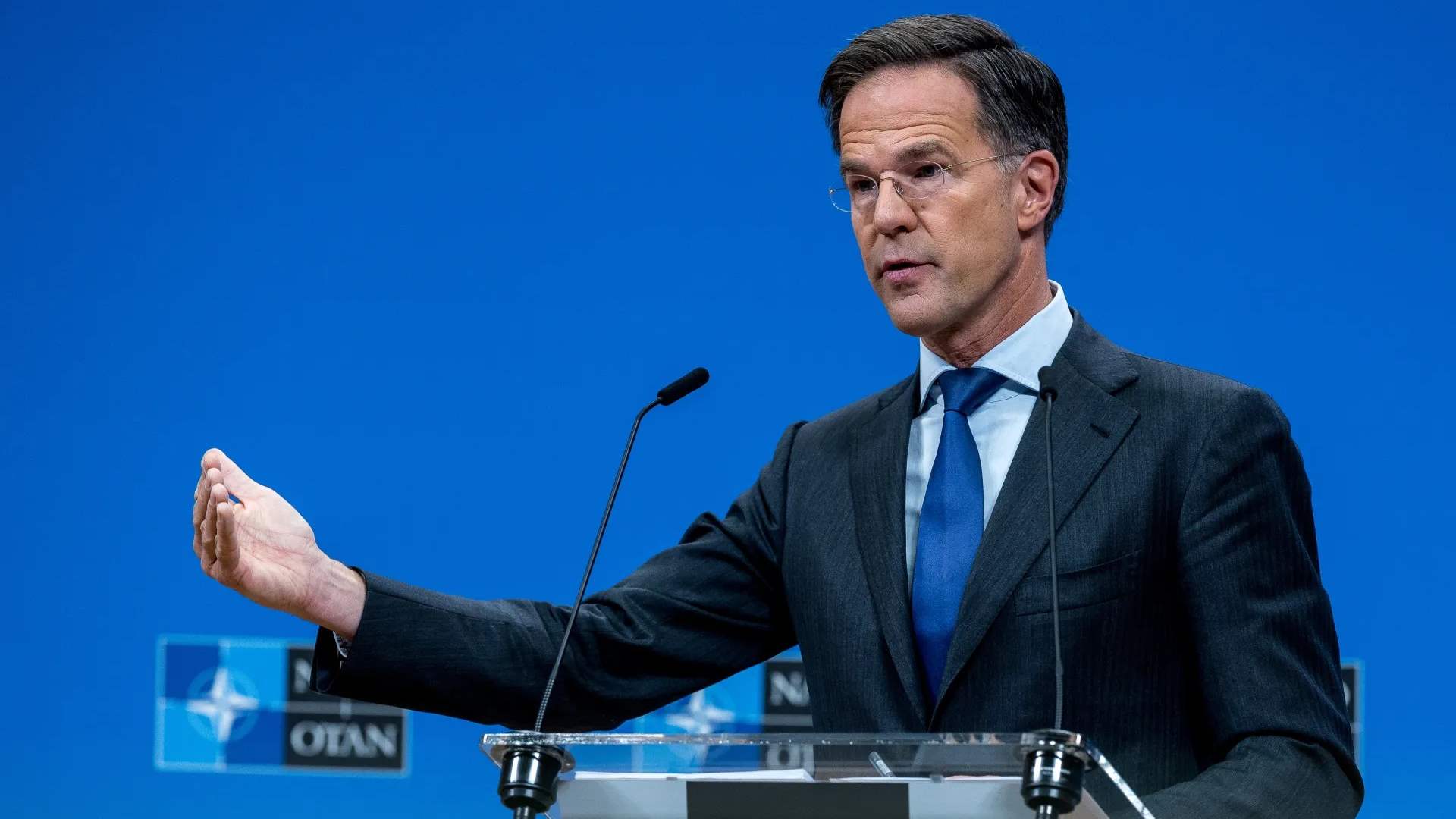 روته: الحلف الاطلسي سيدافع عن اعضائه ضد "اي تهديد" بعد الاتهام الالماني لروسيا