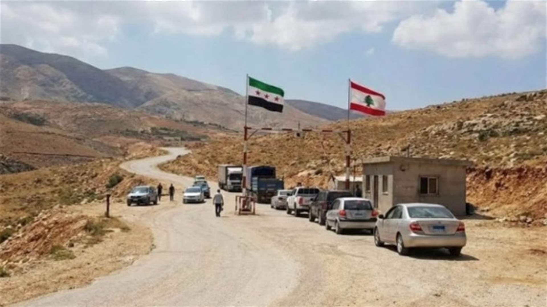 تفكيك شبكة نقل مقاتلين تضم سوريين ولبنانيَين (الأنباء الإلكترونية)