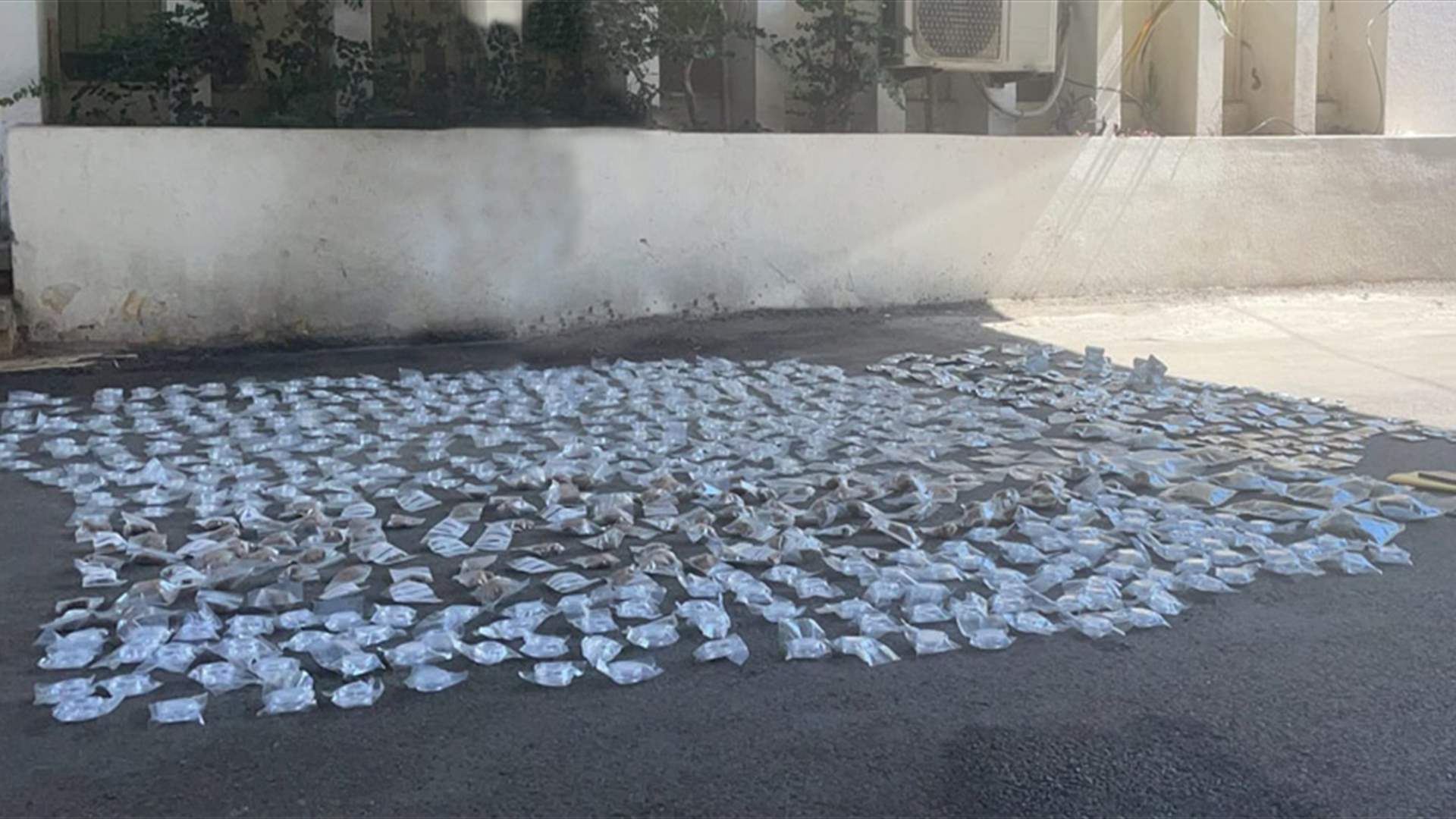 الجيش يوقف 10 أشخاص نتيجة التدابير الأمنية... وهذا ما جرى ضبطه
