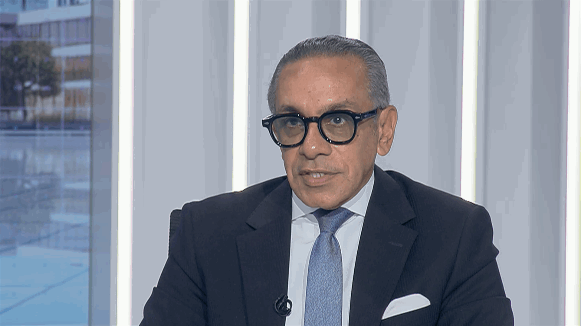 السفير المصري: لا يمكن القبول بسلاح خارج إطار الدولة والحل يبدأ بالحوار الداخلي