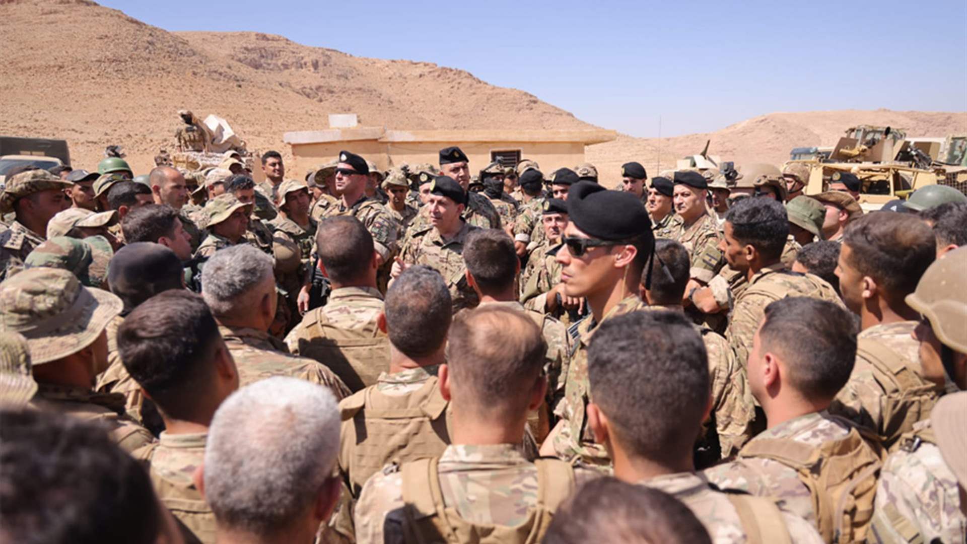 العماد رودولف هيكل: الجيش سيَصل بالوطن إلى بر الأمان 