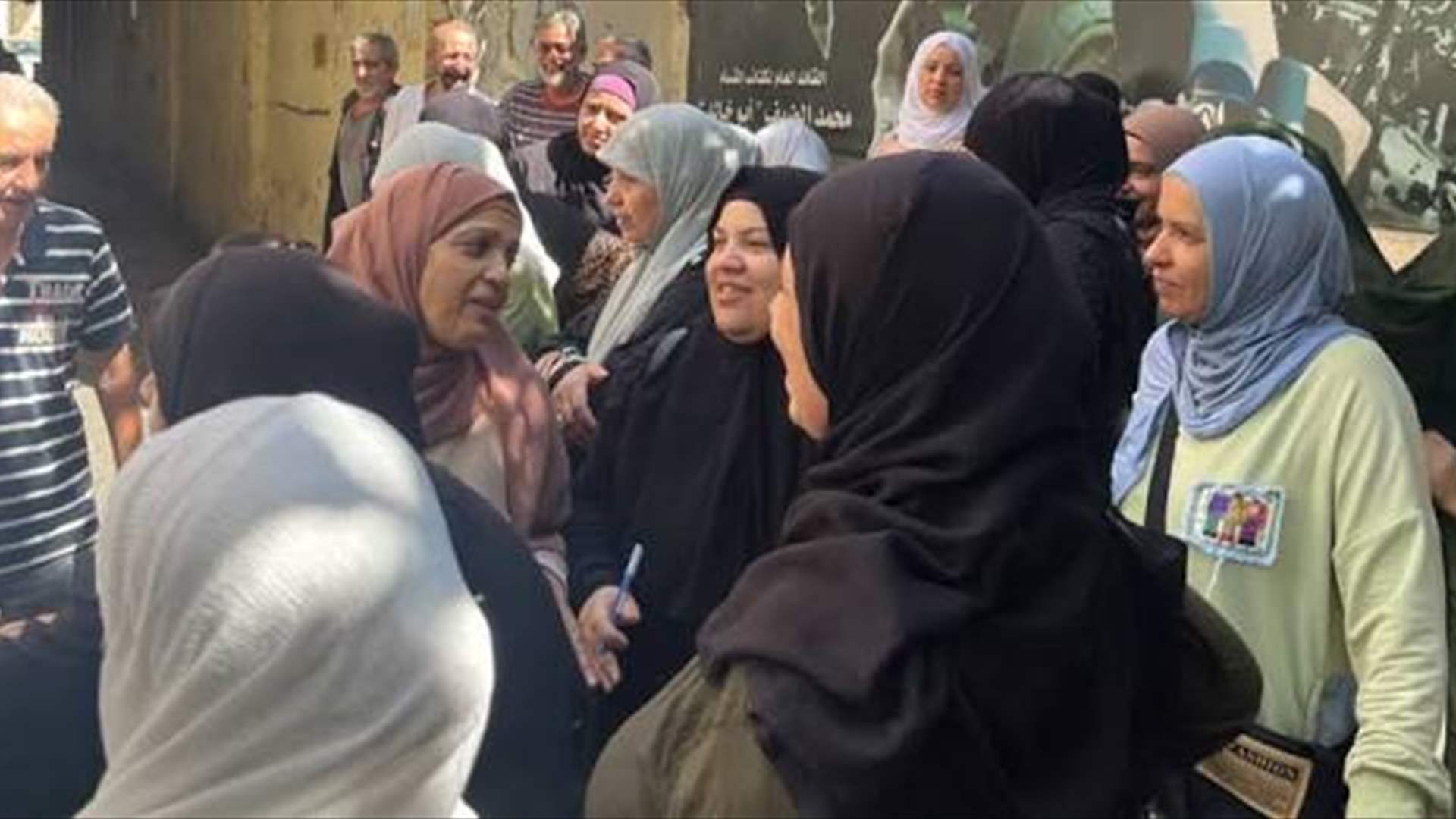 اعتصام للمهجرين الفلسطينين من سوريا أمام الأونروا في مخيم شاتيلا