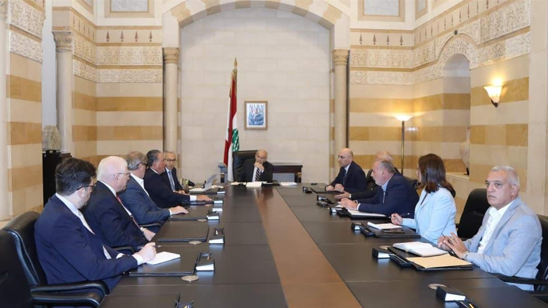 اجتماع لبحث إعادة تفعيل سوق الخضار والفاكهة المركزي في بيروت... سلام: للإسراع في استكمال الإجراءات المطلوبة