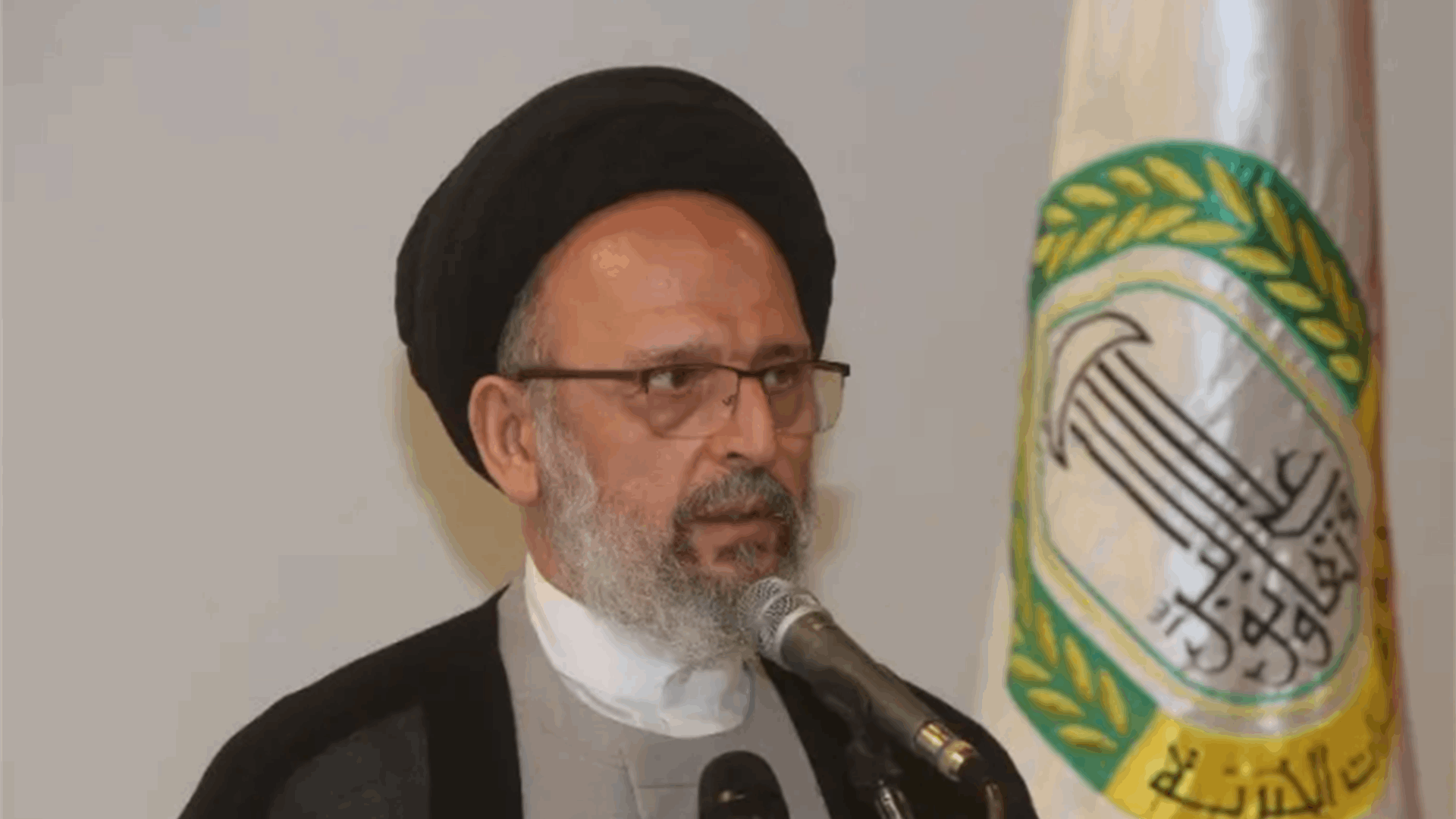 العلامة فضل الله في حفل تكريم العاملين في الإدارة العامة لـ"المبرات ": للجمعية هوية إنسانية ووطنية وأخلاقية وتربوية 