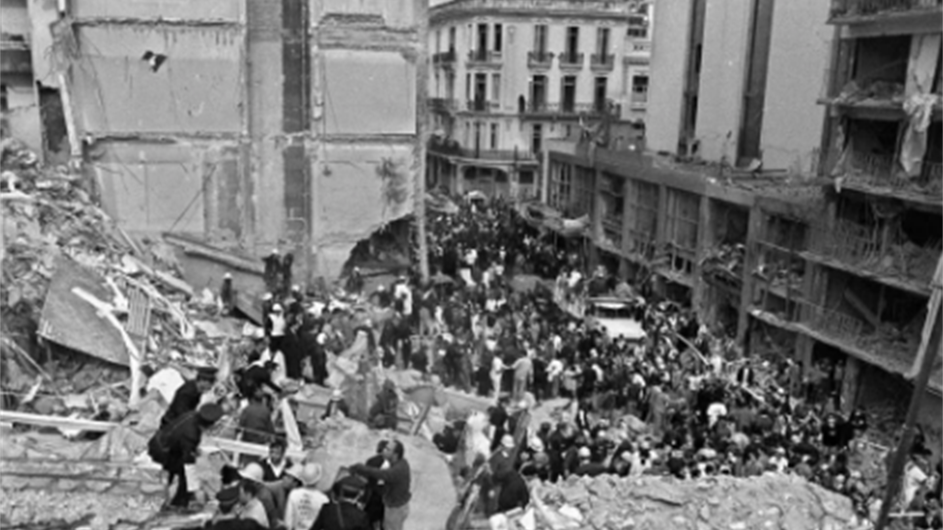 الأرجنتين اتهمت سبعة إيرانيين ولبنانيّ في قضية تفجير مركز يهوديّ عام 1994