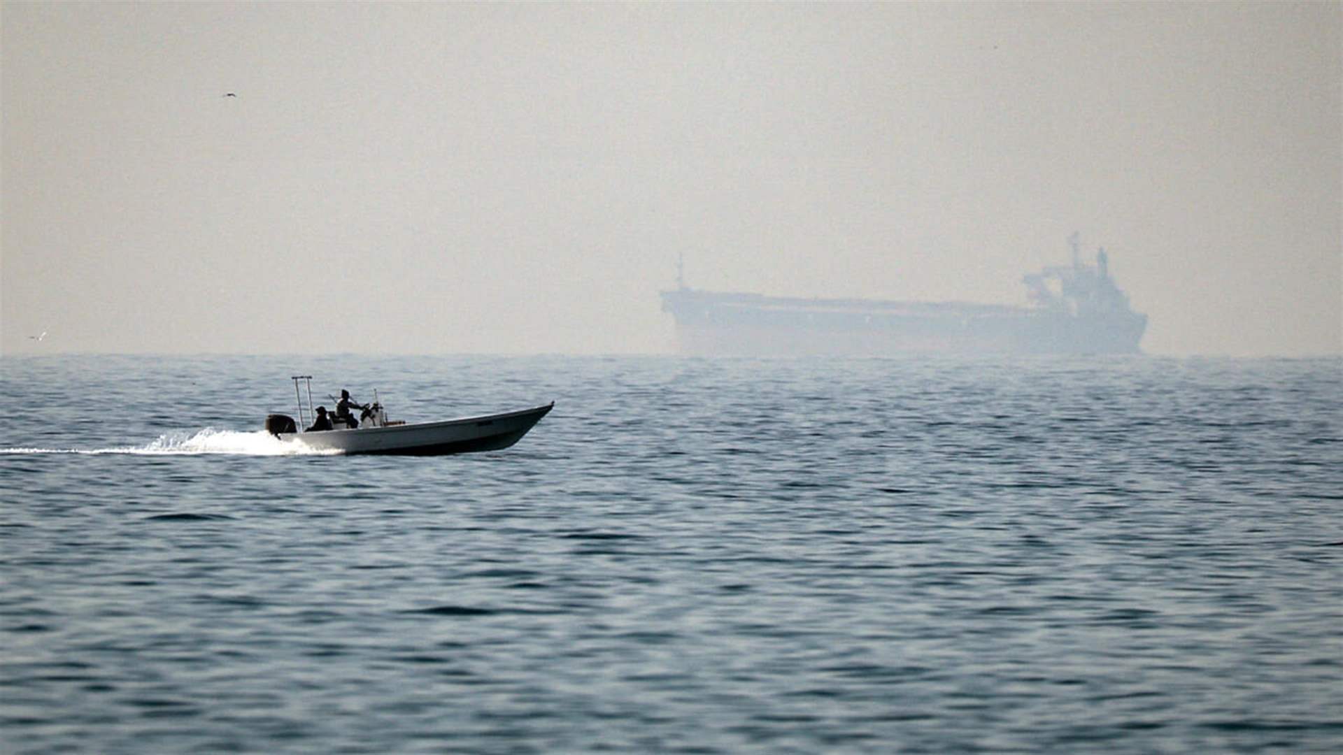 استعدادات فرنسية للمساهمة في "تأمين" منشآت الطاقة السعودية وعمل على فتح مضيق هرمز