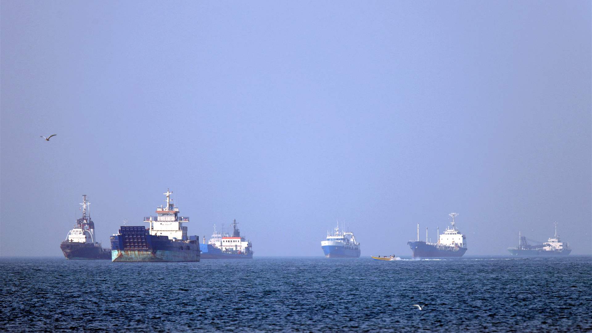 Putin and Saudi crown prince call for safe passage via Hormuz, Bab el-Mandeb