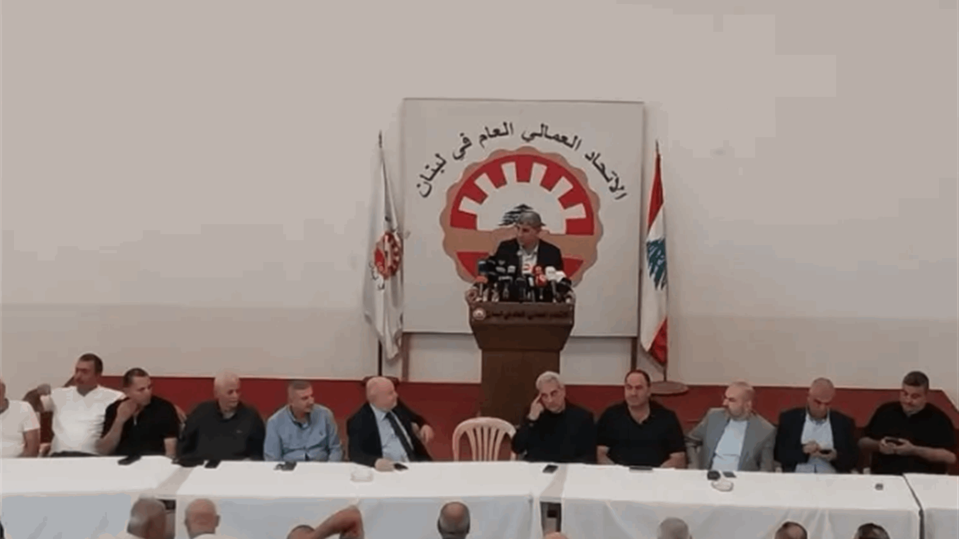 اتحادات ونقابات قطاعات النقل البري أعلنت الإضراب الأربعاء.. الأسمر: الامور وصلت الى حد لا يطاق 