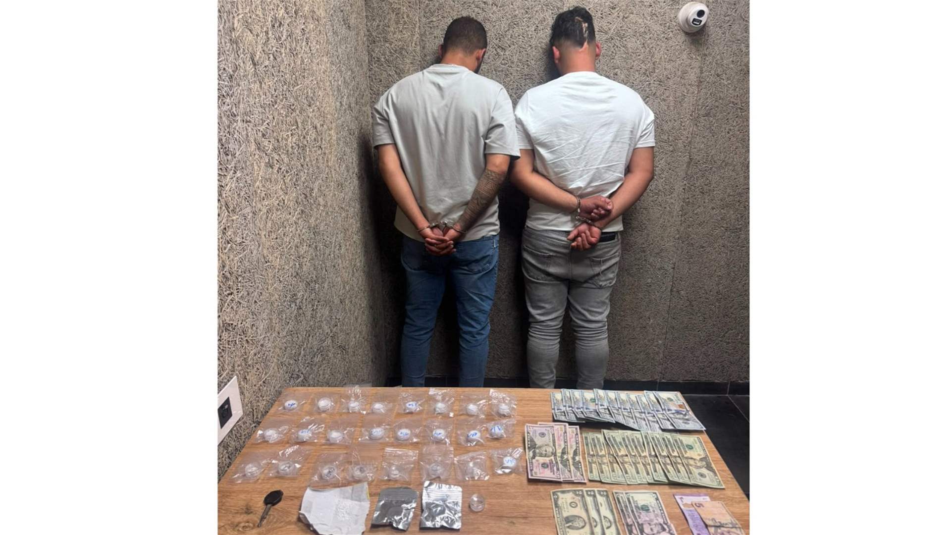 في بيروت... توقيف شخصَين وضبط كمية من المخدِّرات المعدّة للترويج