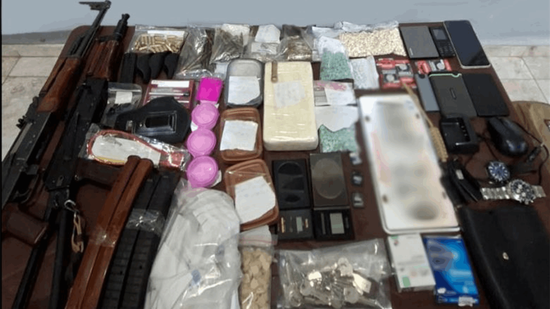 الجيش يوقف رئيس عصابة للاتجار بالمخدرات في منطقة حورتعلا – بعلبك