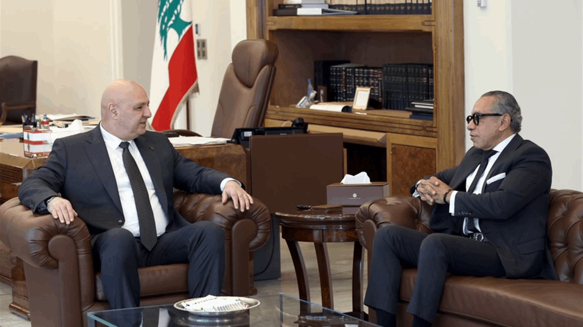 الرئيس جوزاف عون استقبل السفير المصري علاء موسى في زيارة وداعية لمناسبة انتهاء مهمته الدبلوماسية في لبنان وشكره على دوره في تعزيز العلاقات بين البلدين وتطويرها في المجالات كافة متمنيًا له التوفيق في مهامه الدبلوماسية الجديدة