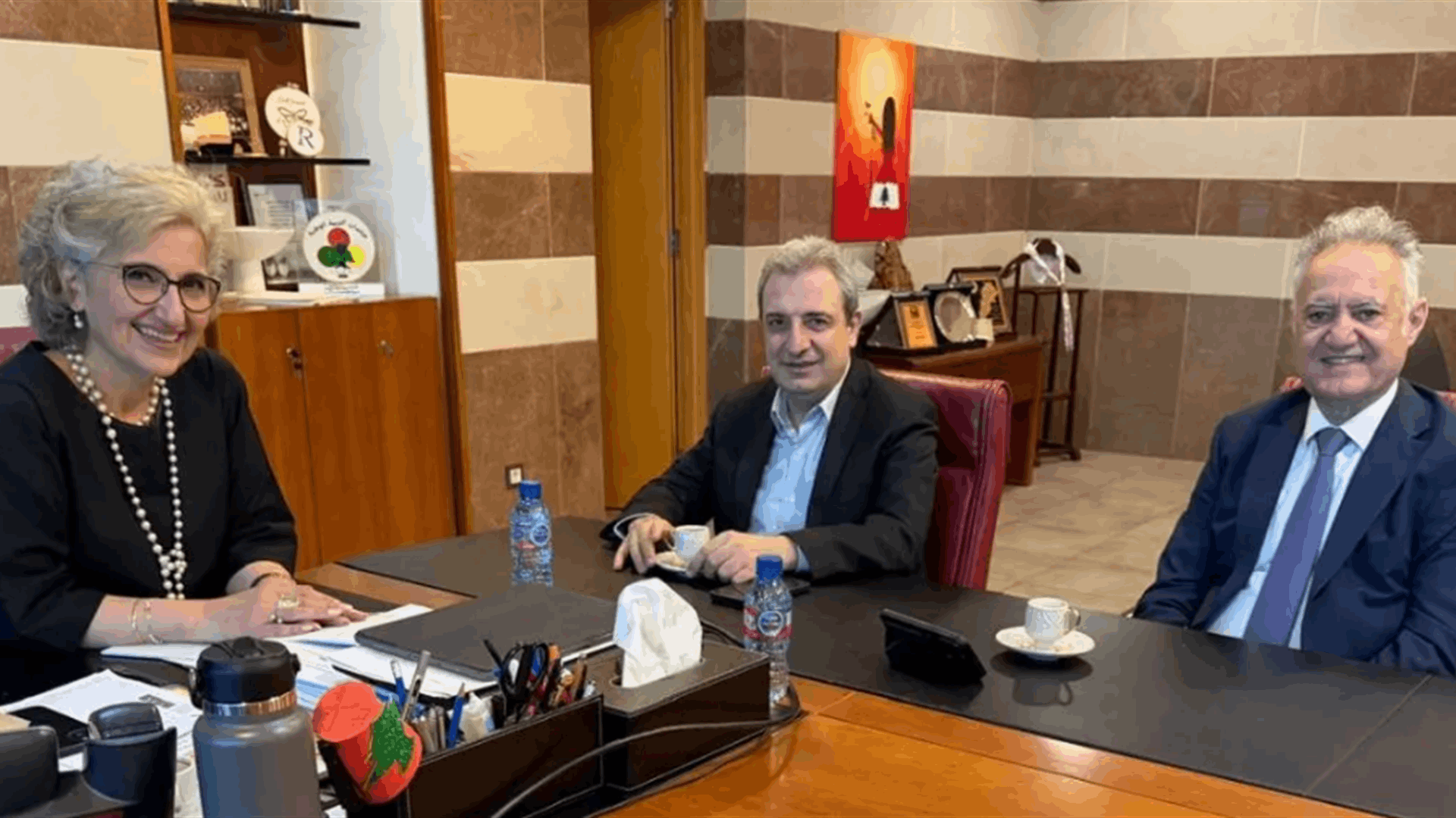 كرامي بحثت مع نواب قضايا تربوية