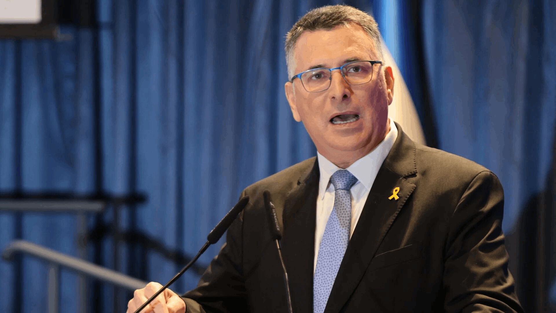 Israel FM says spoke with UAE counterpart following diverted flight