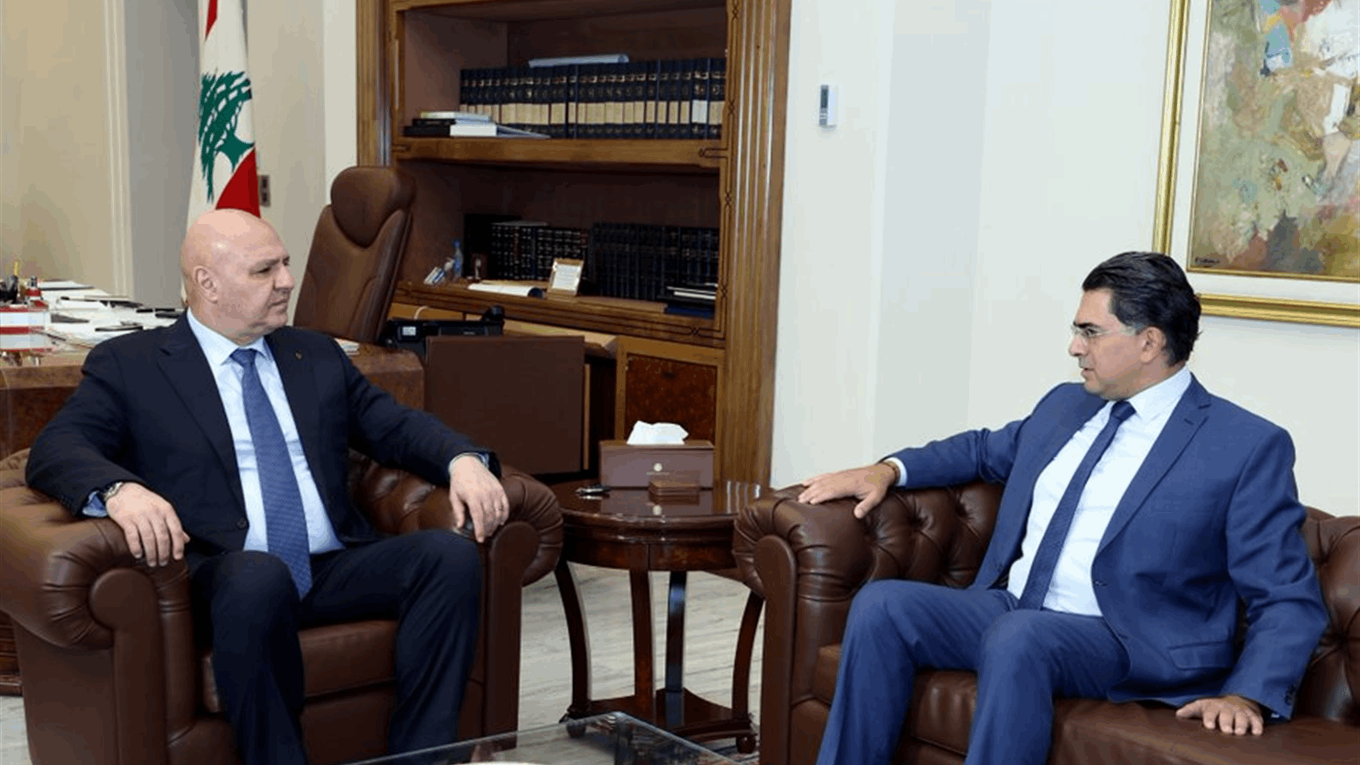 وزير الإعلام المحامي بول مرقص أطلع رئيس الجمهورية على مشاركته في قمة الإعلام العربي في دبي واللقاءات التي عقدها خلالها وبحث معه في شؤون الإعلام لاسيما تطبيق قانون الإعلام الجديد وورشة تحديث إذاعة لبنان التي بدأ العمل بها