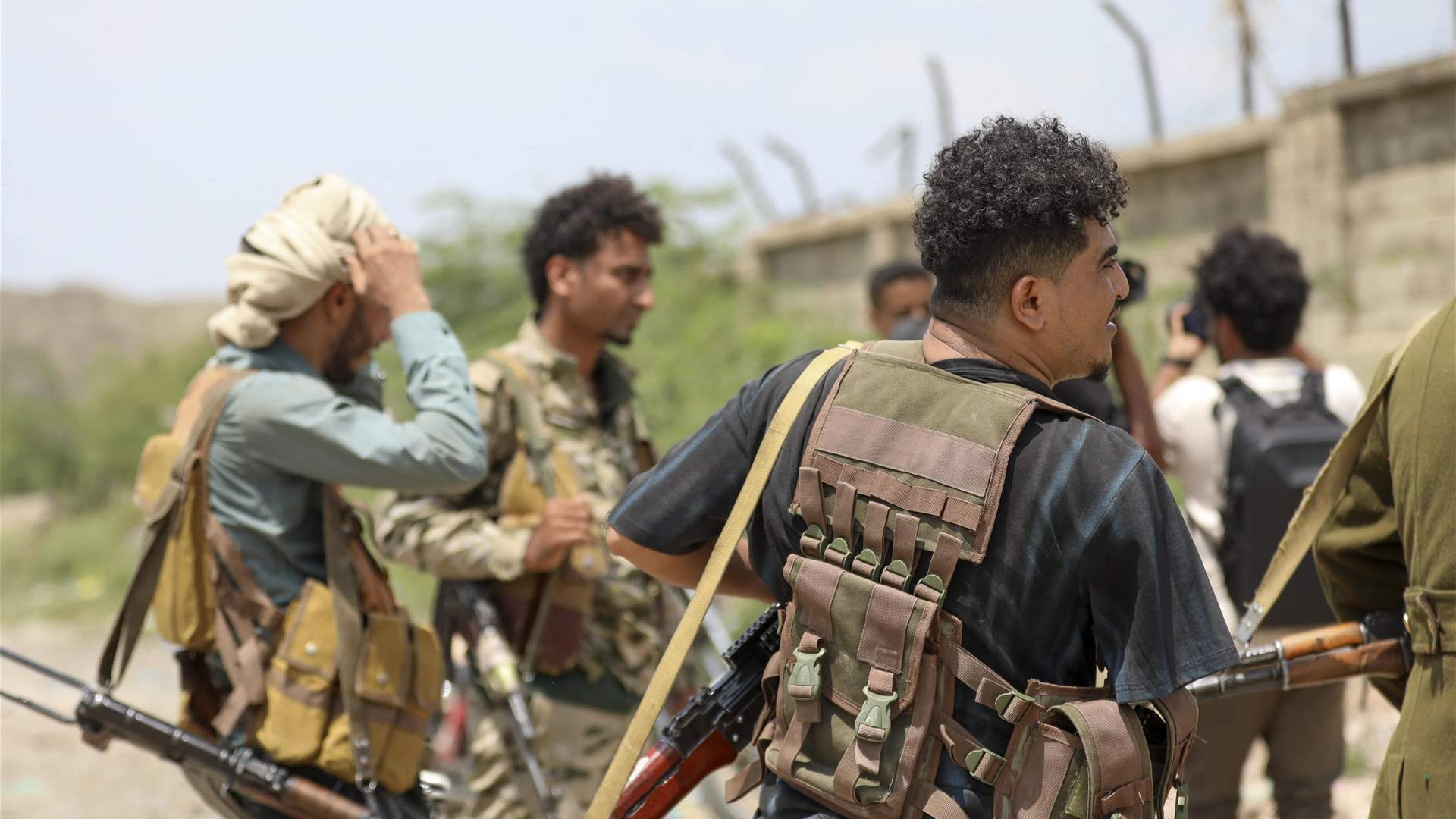 Head of Yemen's presidential council announces military operations to retake territory