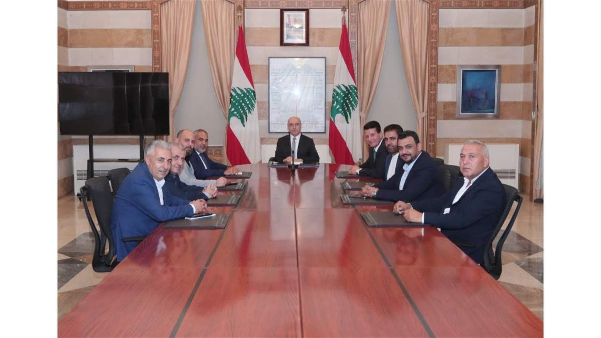 وزير الداخلية عرض مع وفد من البلديات المجاورة لمكب سرار هواجس الأهالي المتعلقة بإعادة فتح المكب