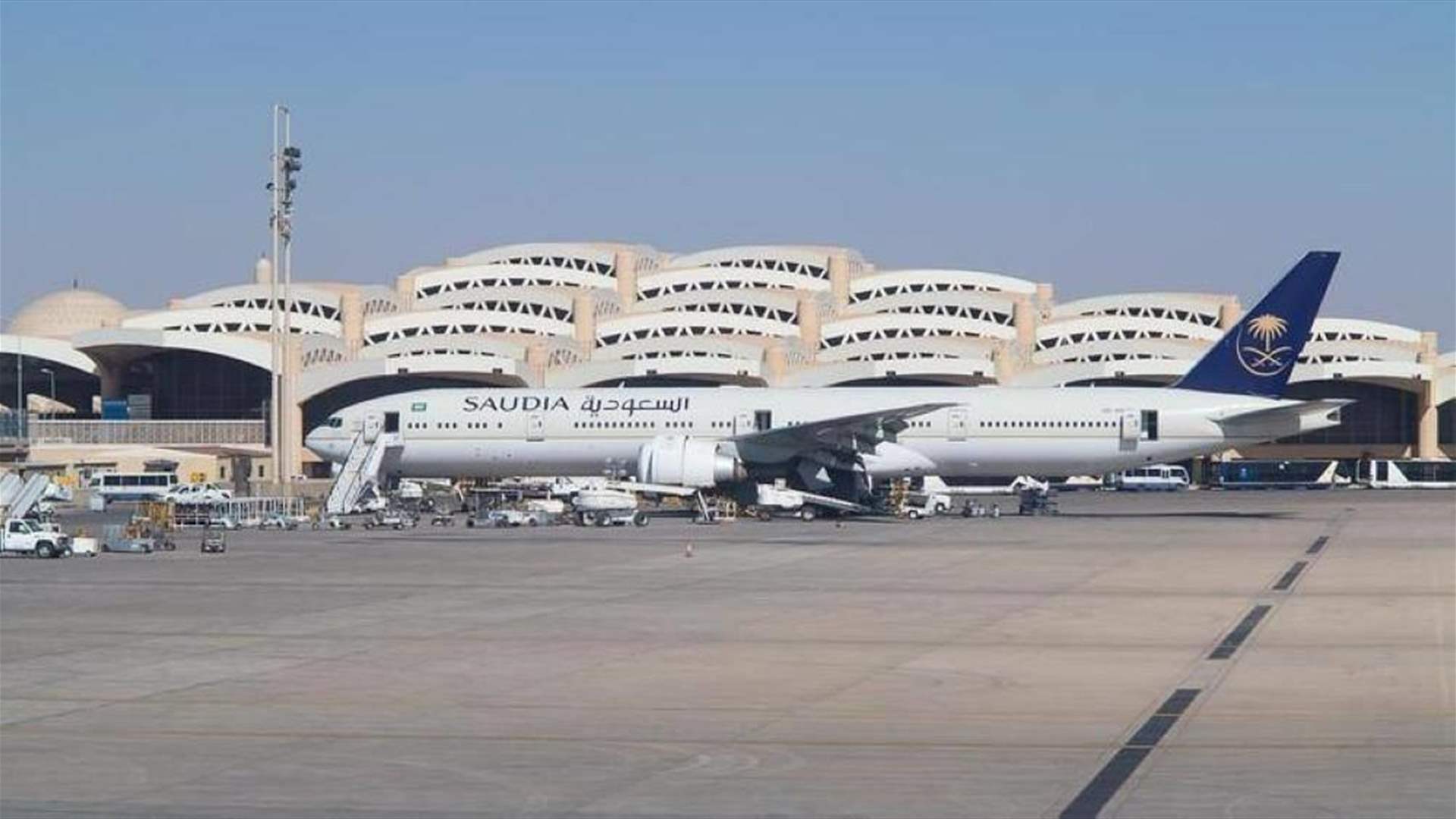 قتلى وجرحى في هجوم على مطار الرياض