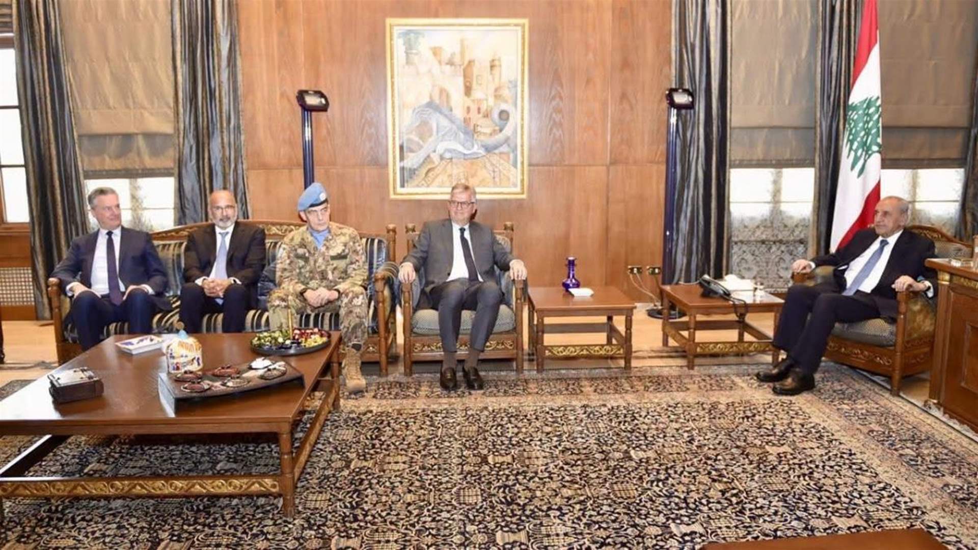 الرئيس بري التقى لاكروا في حضور أبانيارا وريزا: الموقف الرسمي موحد لجهة التمسك بوجود "اليونيفيل" ولبنان مستمر بمساعيه لصون حقوقه السيادية وحماية حدوده وتحرير أرضه