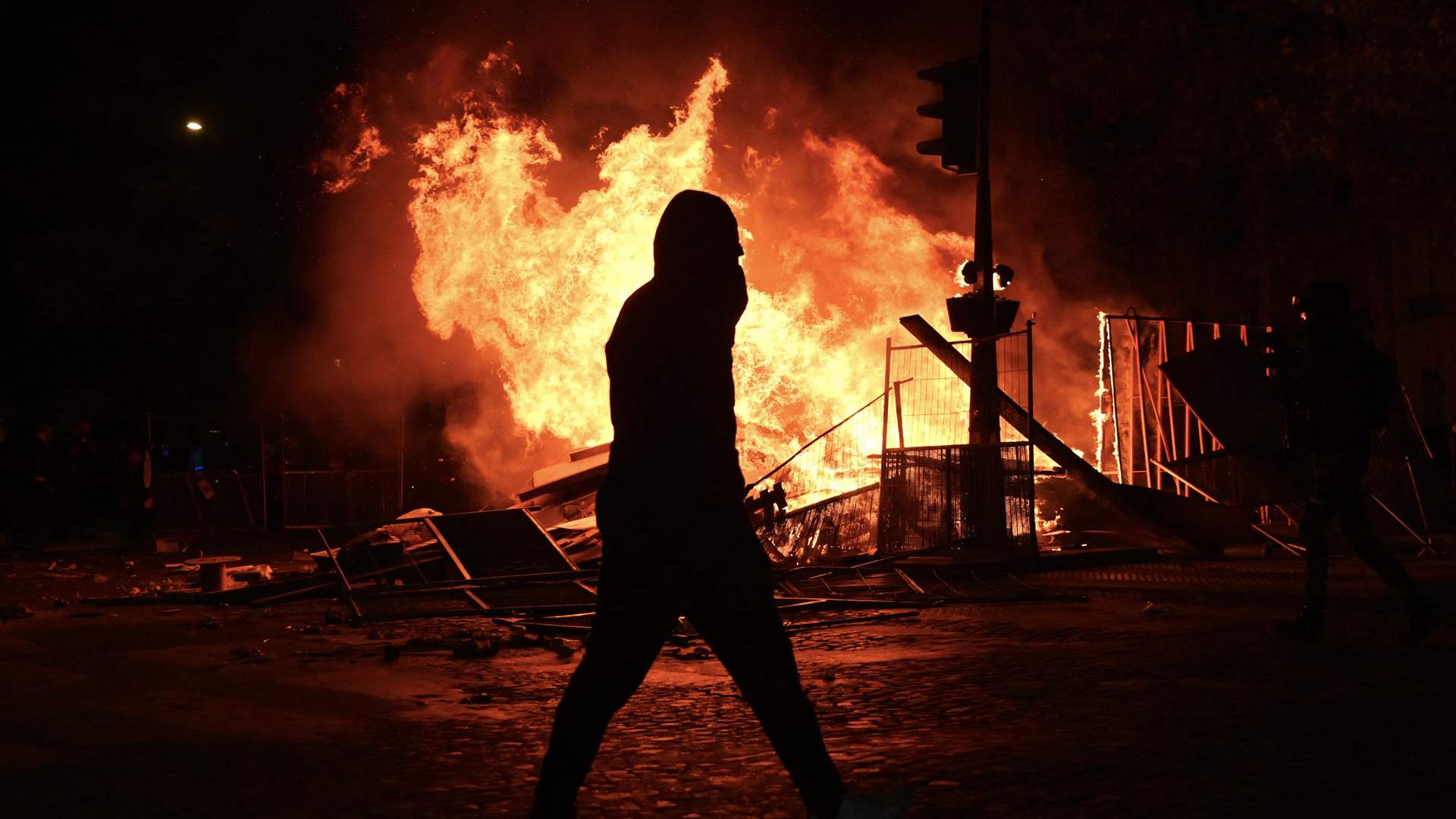 France rocked by nationwide clashes, blazes and looting
