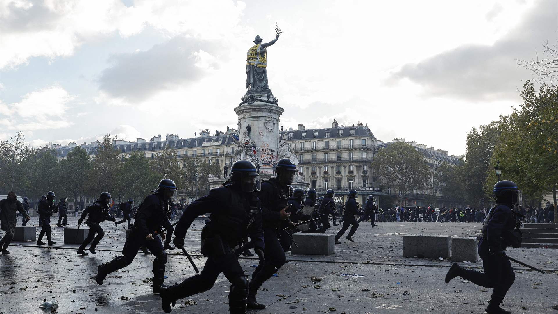 'Record' 855 people detained over Paris protest violence: Police