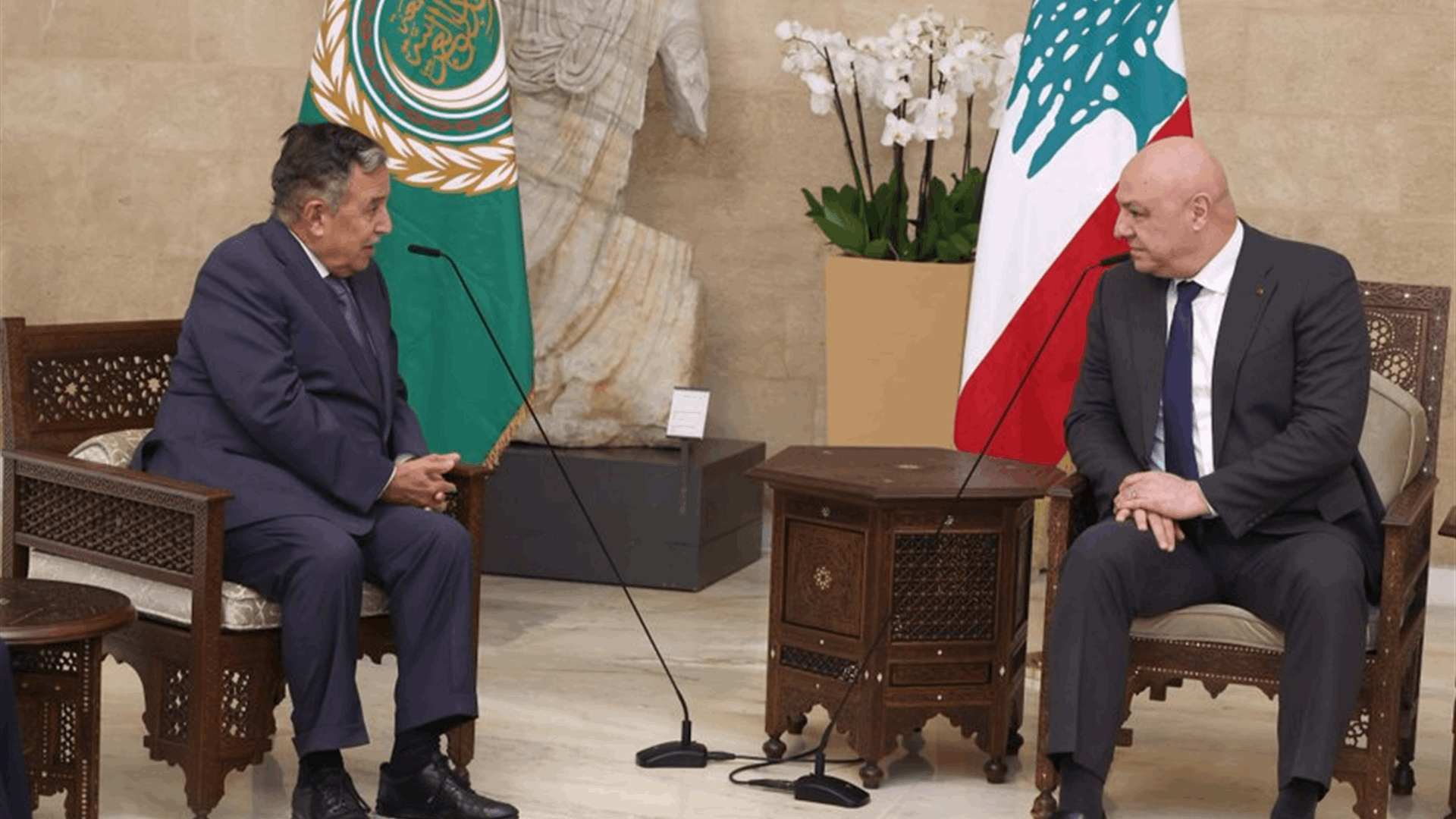 President Aoun meets Arab League Secretary-General, says Lebanon committed to diplomacy