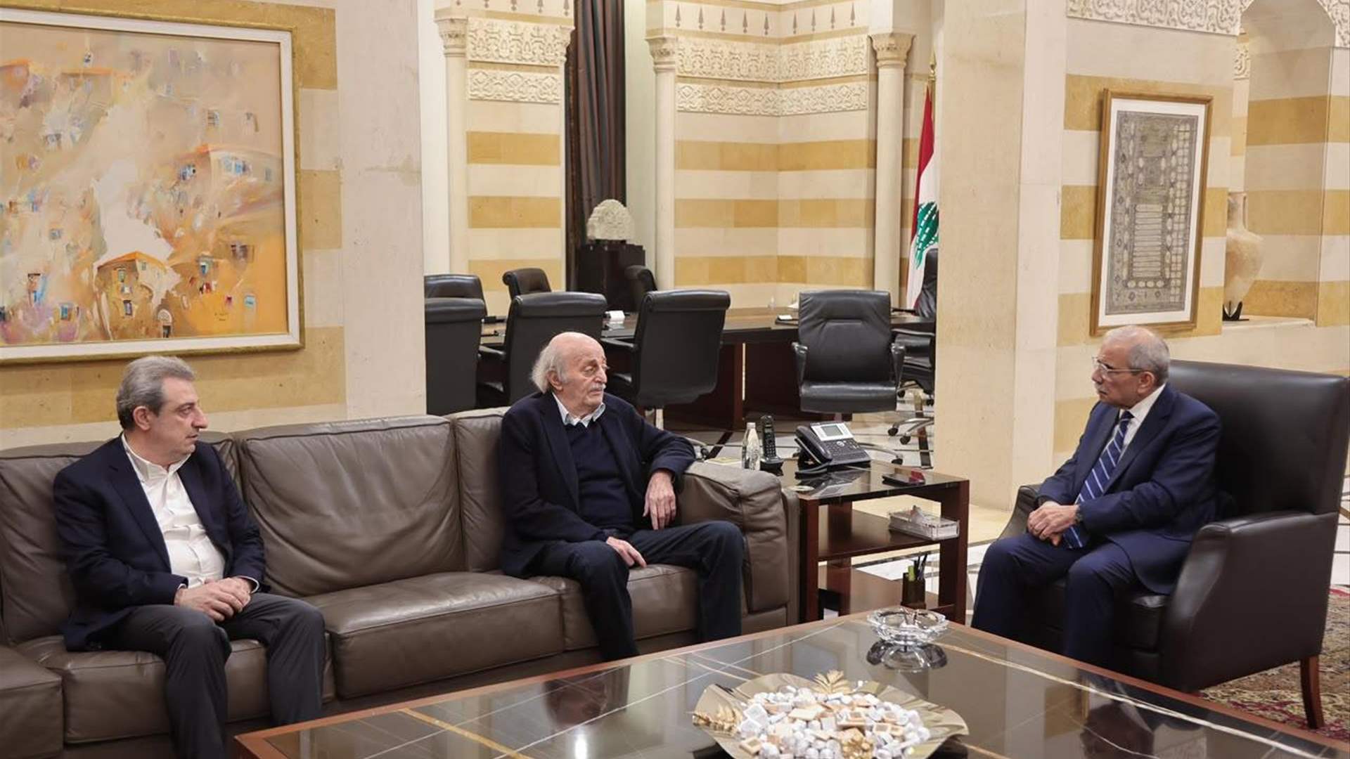 سلام وجنبلاط يبحثان التطورات السياسية والأوضاع في لبنان والمنطقة