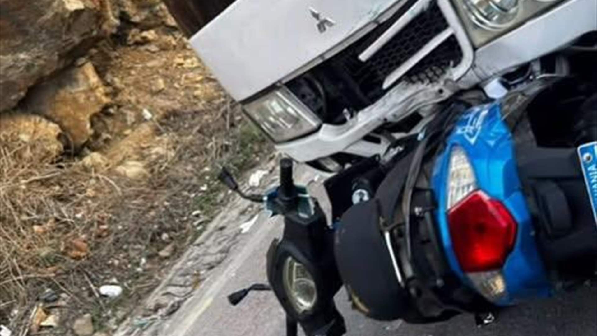 اليازا: وفاة عسكري في الجيش اللبناني نتيجة حادث بين باص ودراجة على مفرق الجاهلية - الشوف