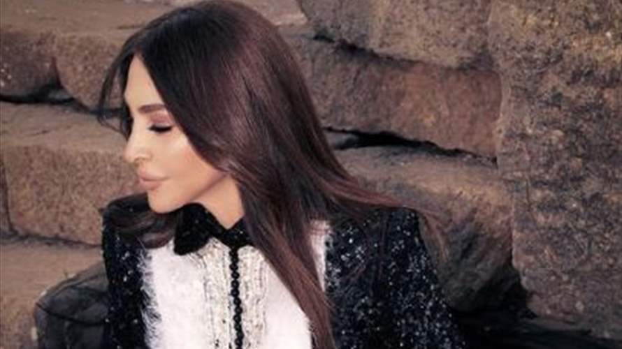 رسالة من إليسا إلى محبّيها من أميركا... كيف طمأنت الجميع على حالتها الصحيّة؟