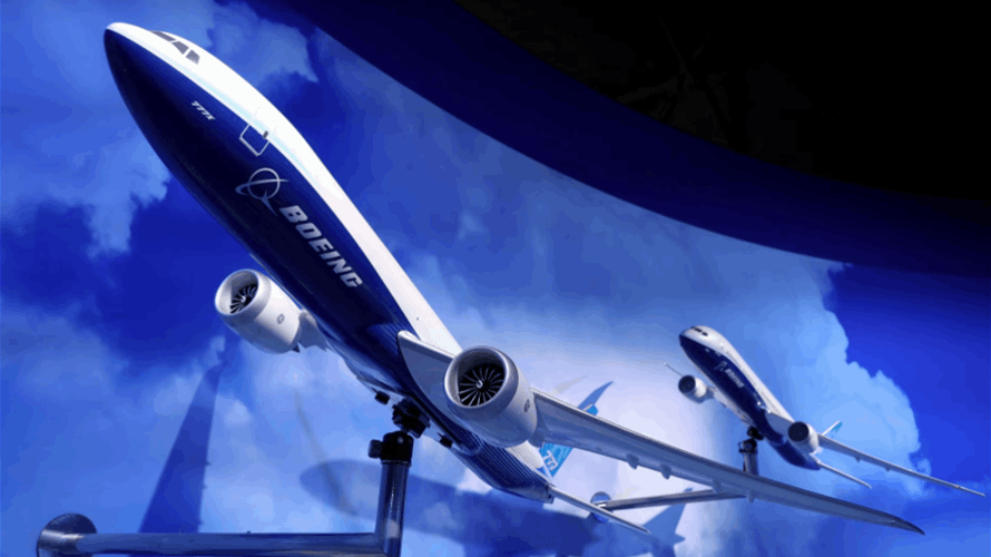 Boeing reports loss, but first positive free cash flow since 2018